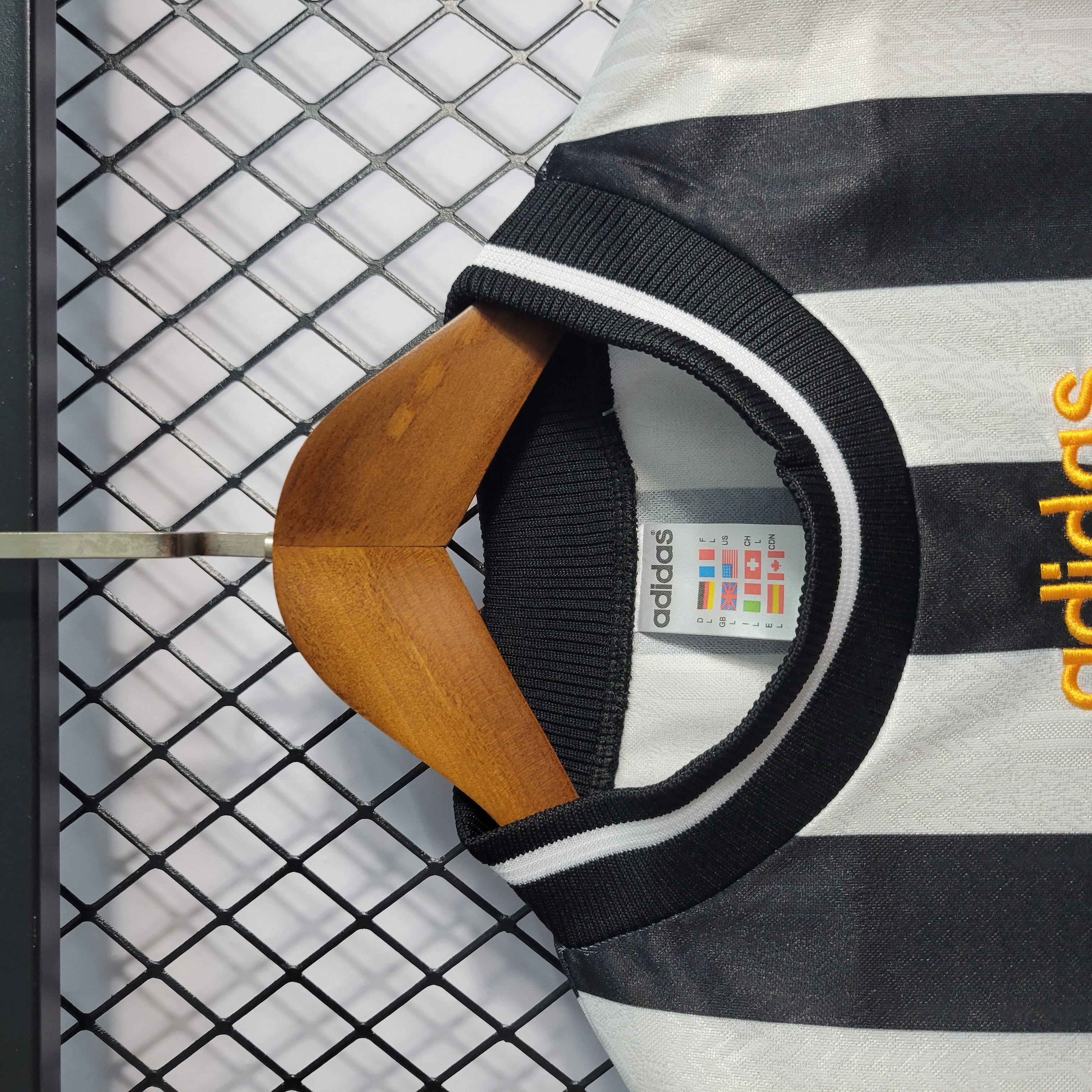 Retro Newcastle United 1995-97 Home Stadium Jersey - UnitedFutballJersey