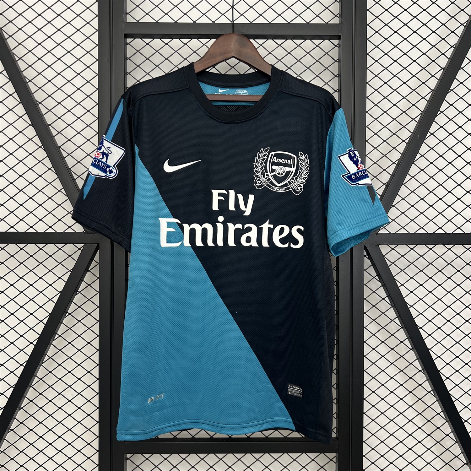 Retro Arsenal 2011-12 Away Jersey - UnitedFutballJersey