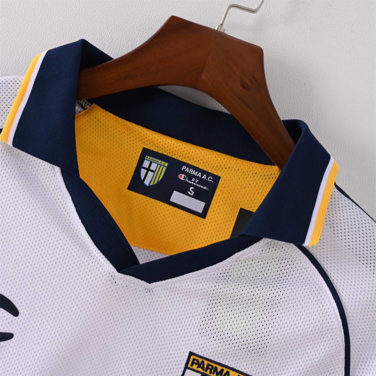 Retro Parma 2003-04 Away Jersey - Fans Version - UnitedFutballJersey
