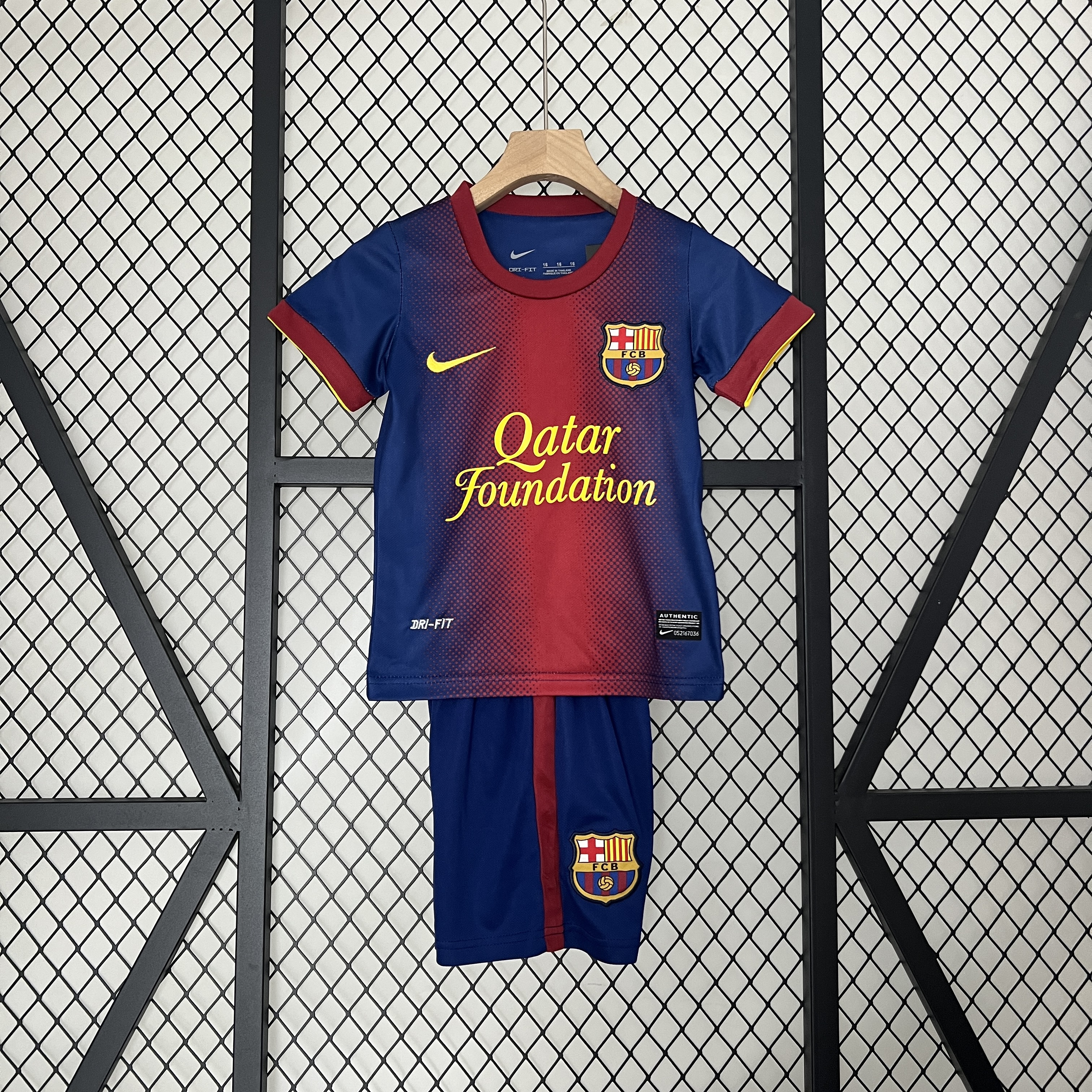 Retro B.A.R.S.A 2012-13 Home Stadium Kids Kit - UnitedFutballJersey