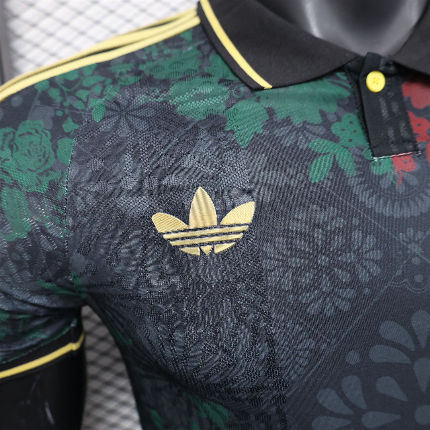 Mexico 25-26 Black Polo Jersey with Red and Green Floral Pattern - Player Version - UnitedFutballJersey