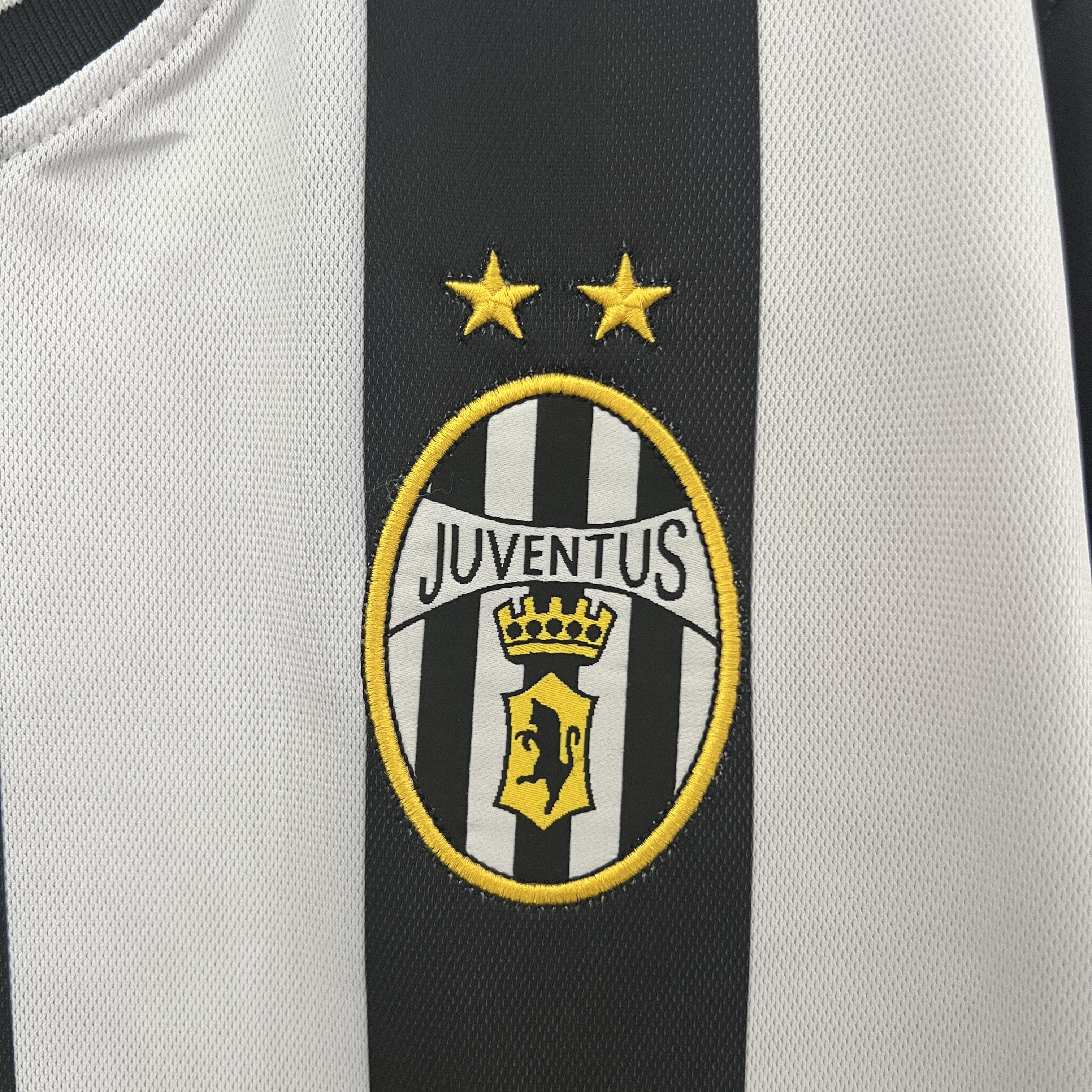Retro Juventus 2001-02 Home Stadium Jersey - UnitedFutballJersey