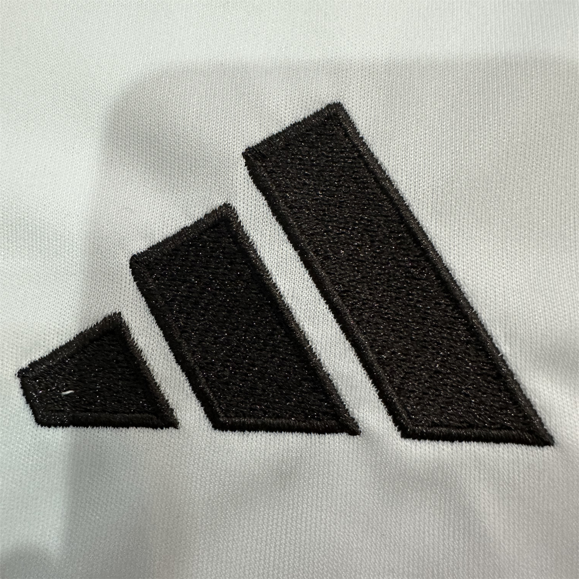Real Madrid 2025-26 Home Jersey (Informal-release Version) - Fans Version - UnitedFutballJersey