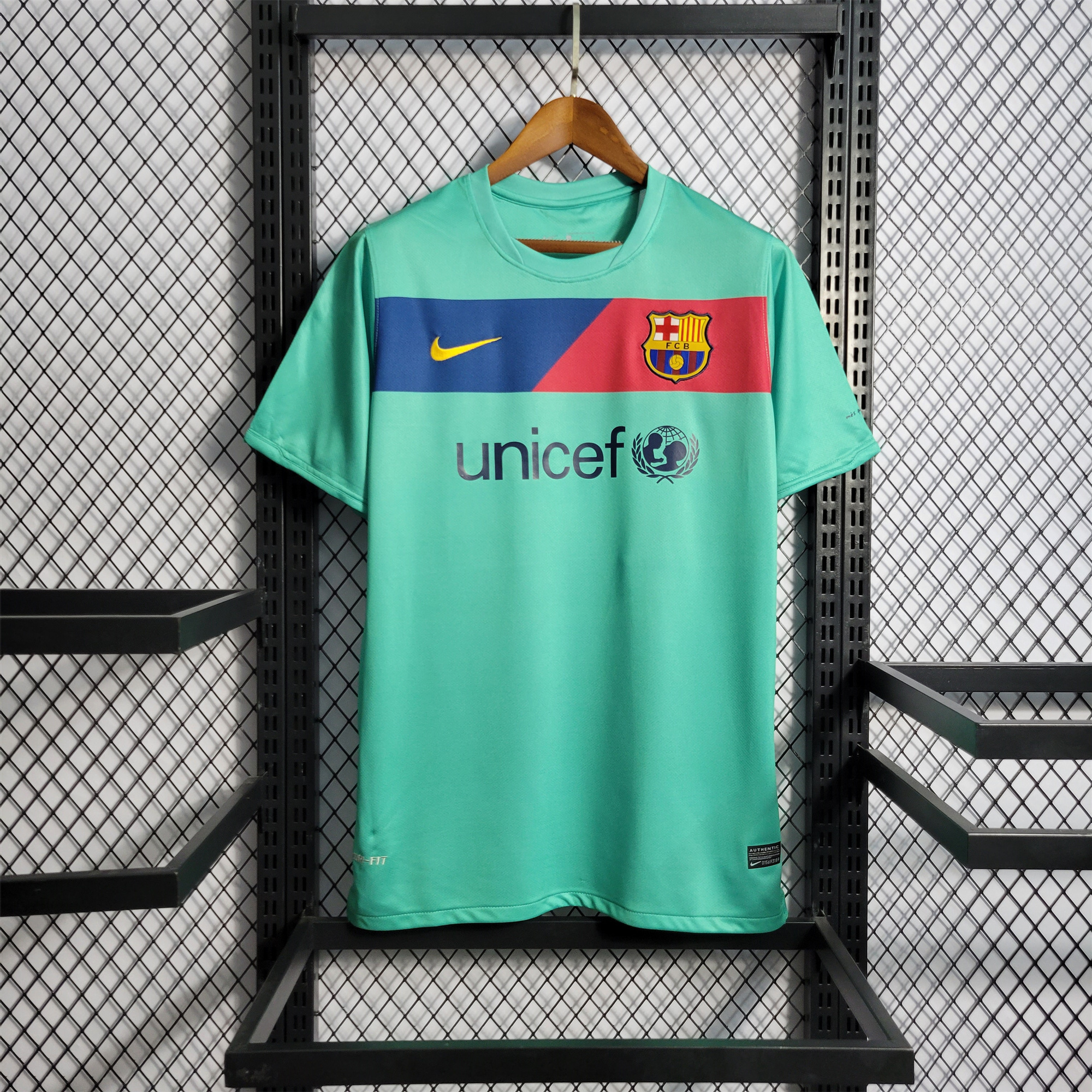 B.A.R.S.A Retro 10-11 Away Stadium Jersey - UnitedFutballJersey