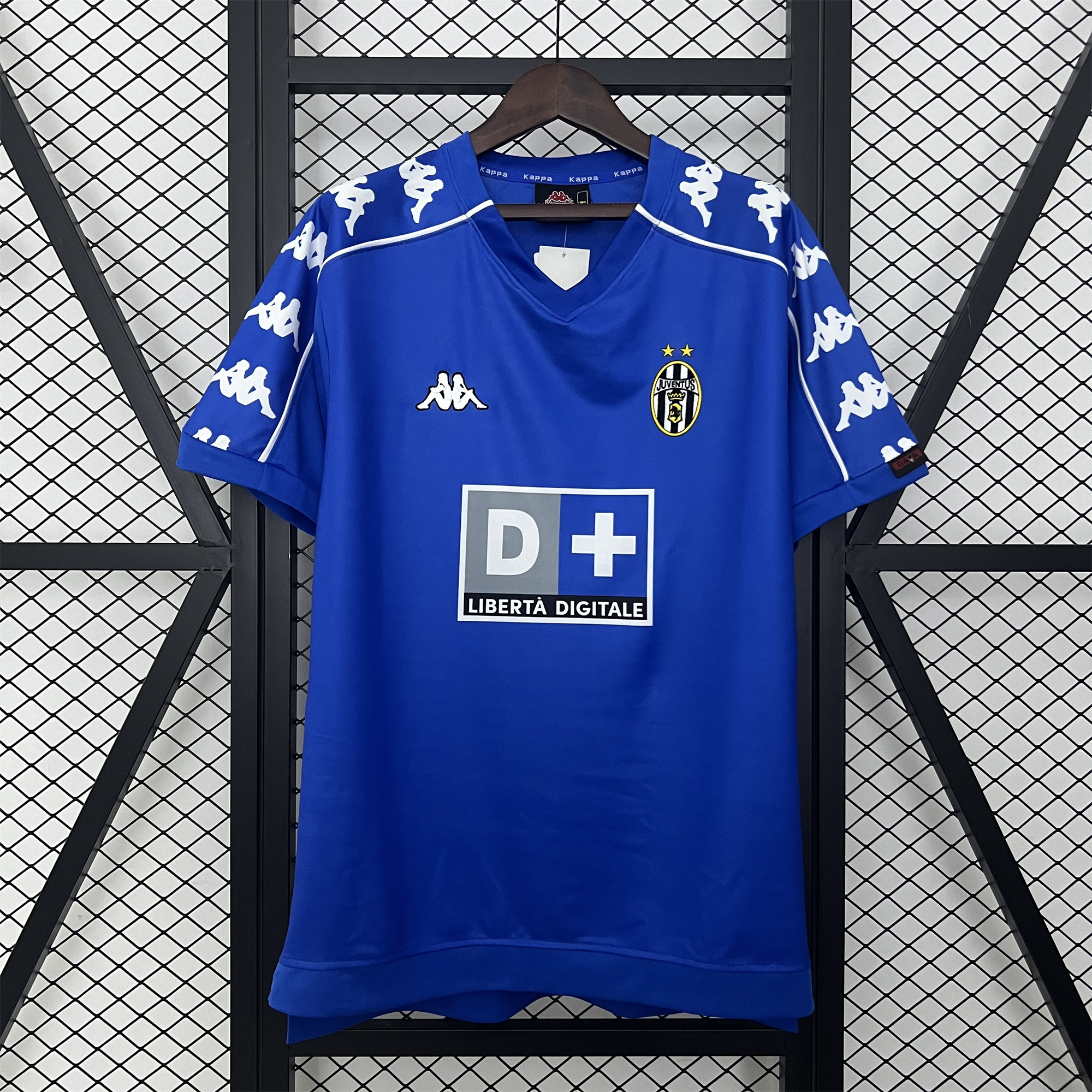 Retro Juventus 1999-00 Away Jersey - UnitedFutballJersey