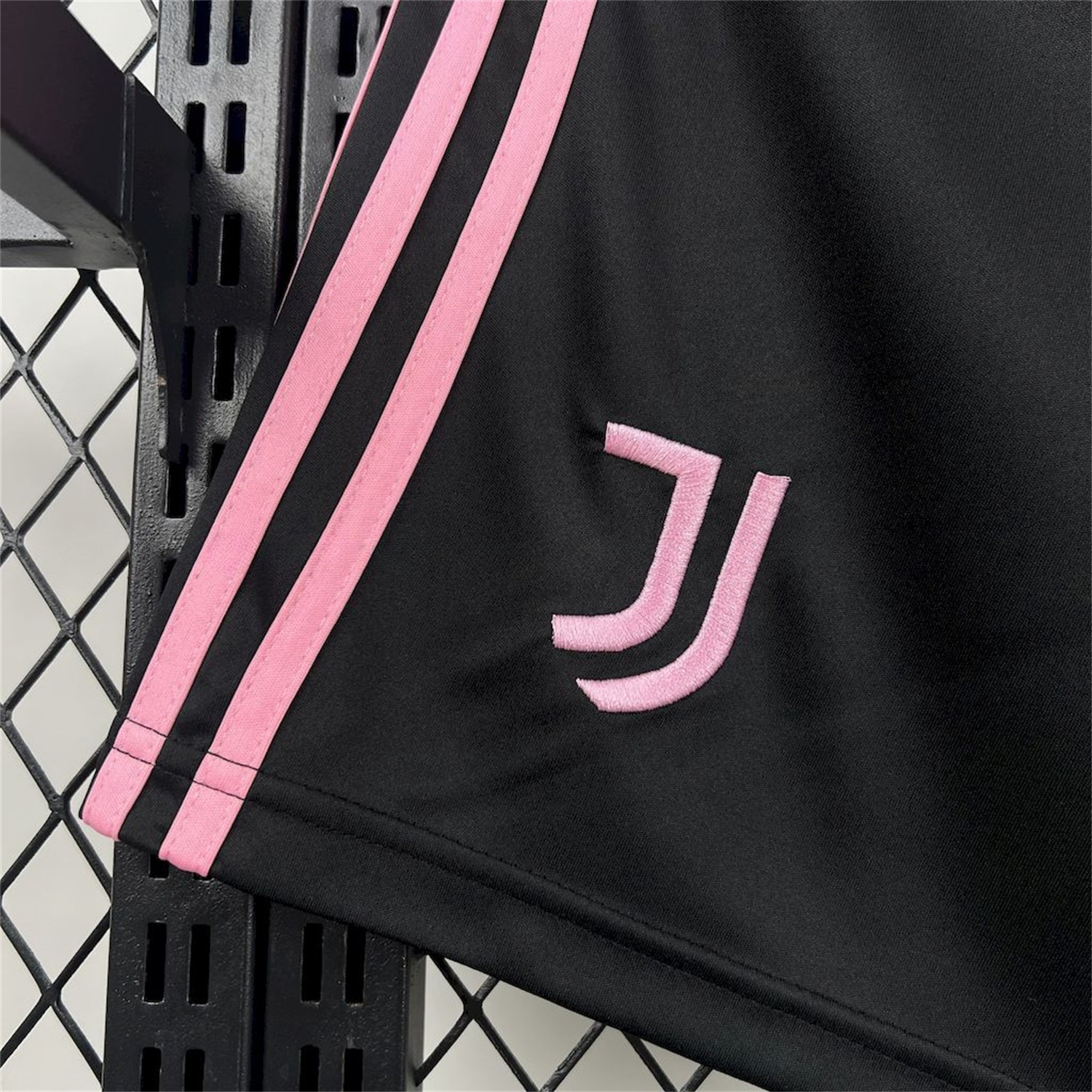 Juventus 25-26 Home Black Shorts - Fans Version - UnitedFutballJersey