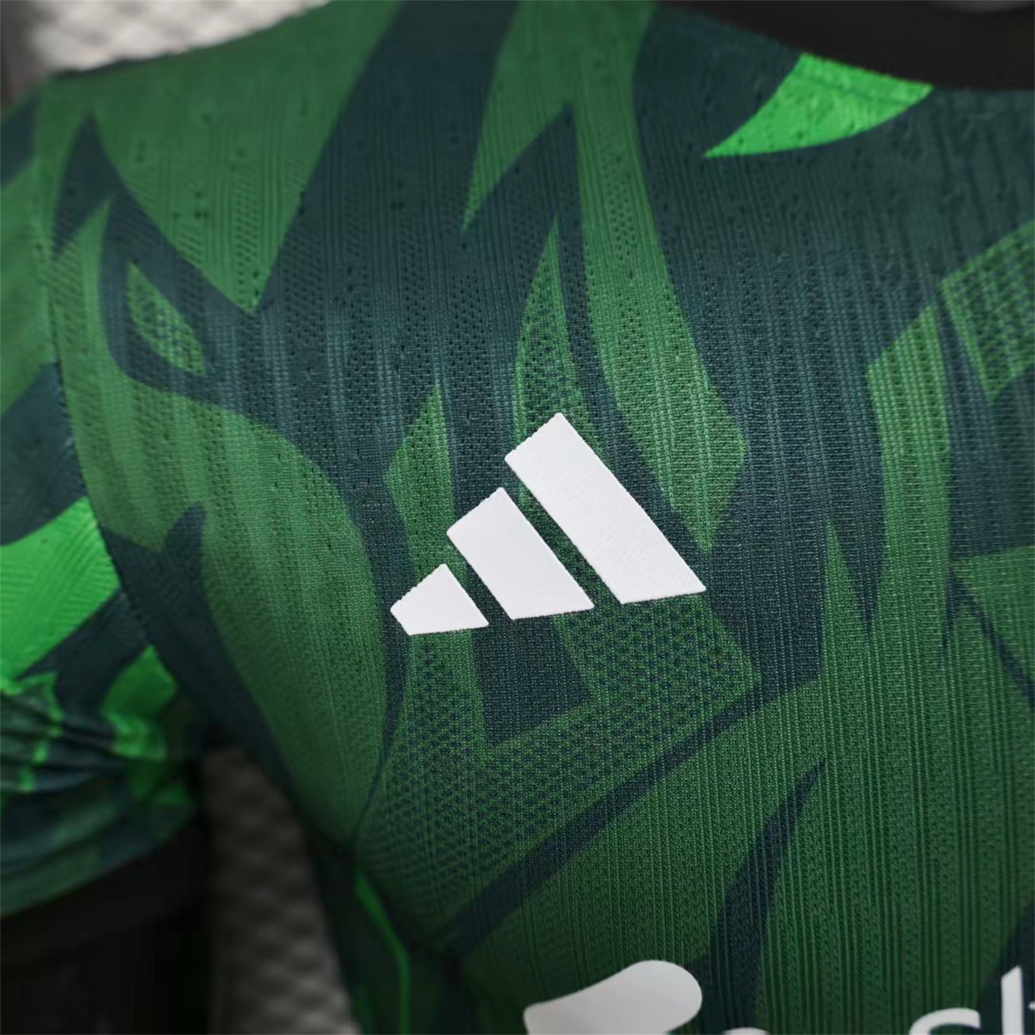 Liver.pool 25-26 Green Dragon and Fire Special Jersey - Player Version - UnitedFutballJersey