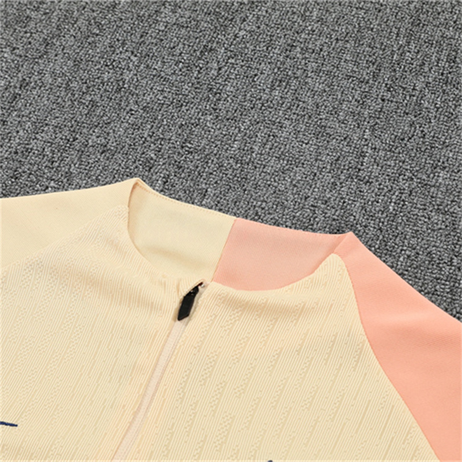 Barcelona 25-26 Long Sleeve Training Set - Player Version - Light Yellow Top and Blue Pants - UnitedFutballJersey
