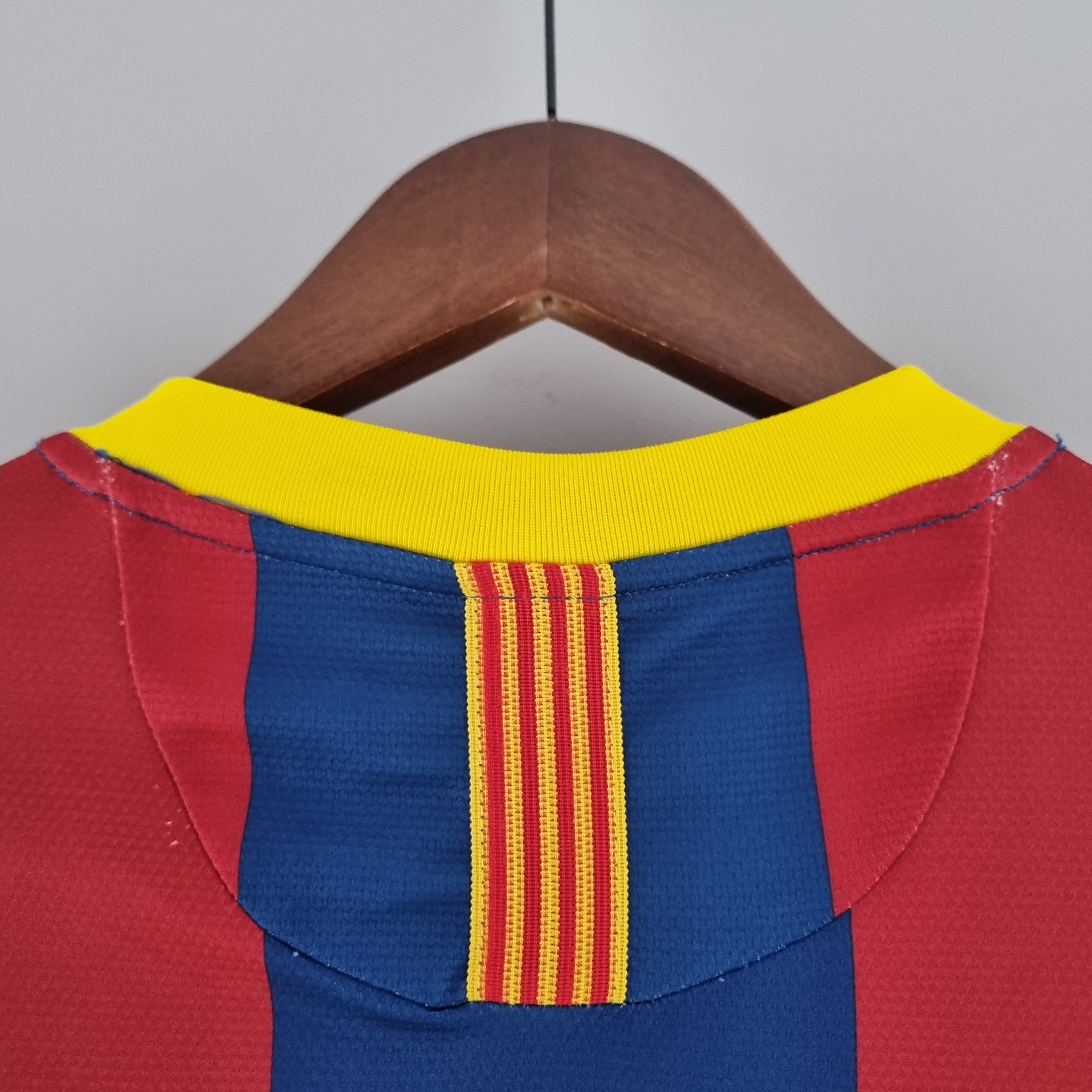 Retro Barcelona 10-11 Home Long Sleeve Jersey - UnitedFutballJersey