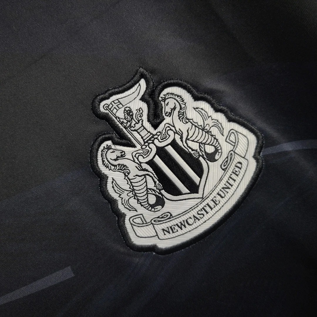 Newcastle United 24-25 Black Pre-Match Training Jersey - Fans Version - UnitedFutballJersey