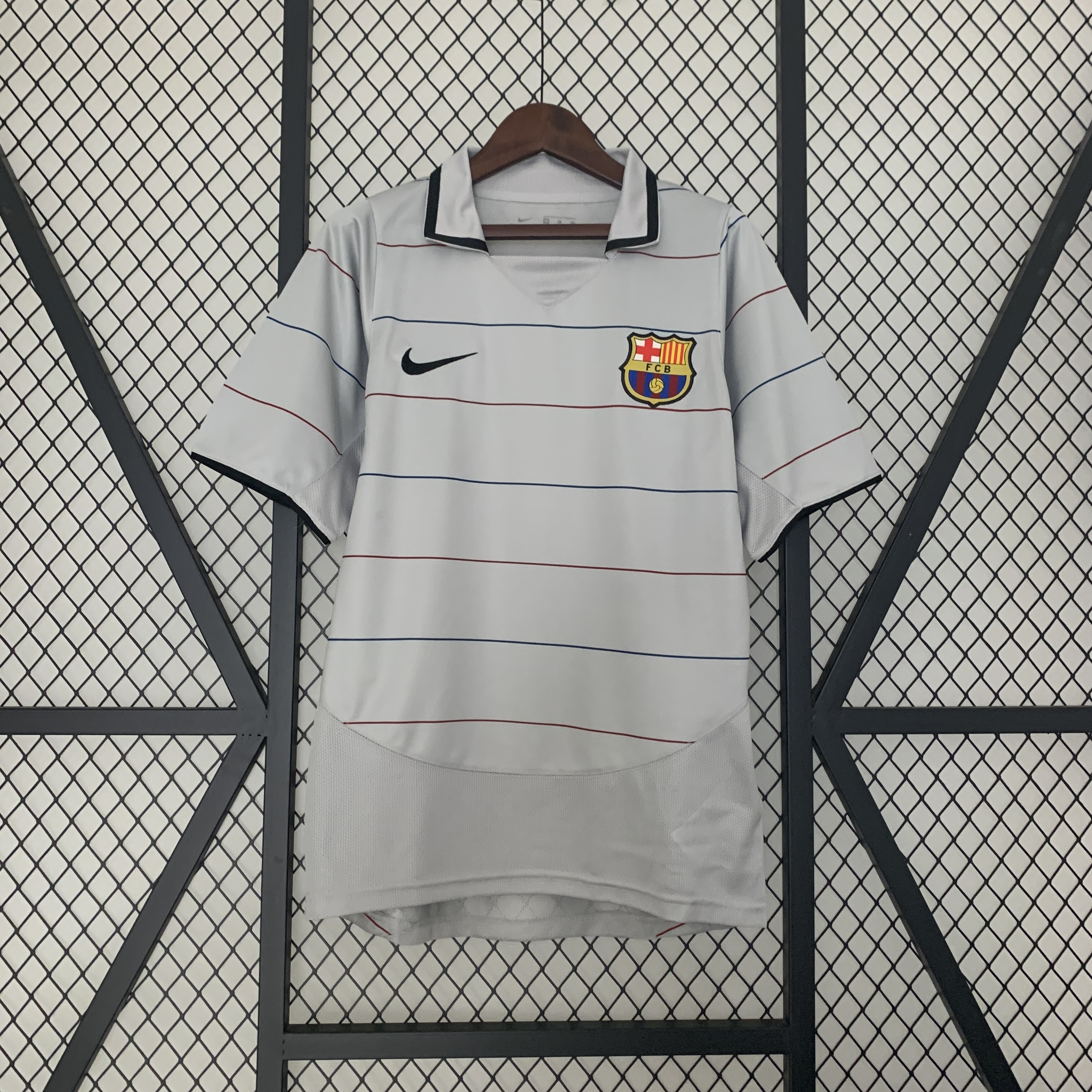 Retro Barcelona 03-04 Away Stadium Jersey - UnitedFutballJersey