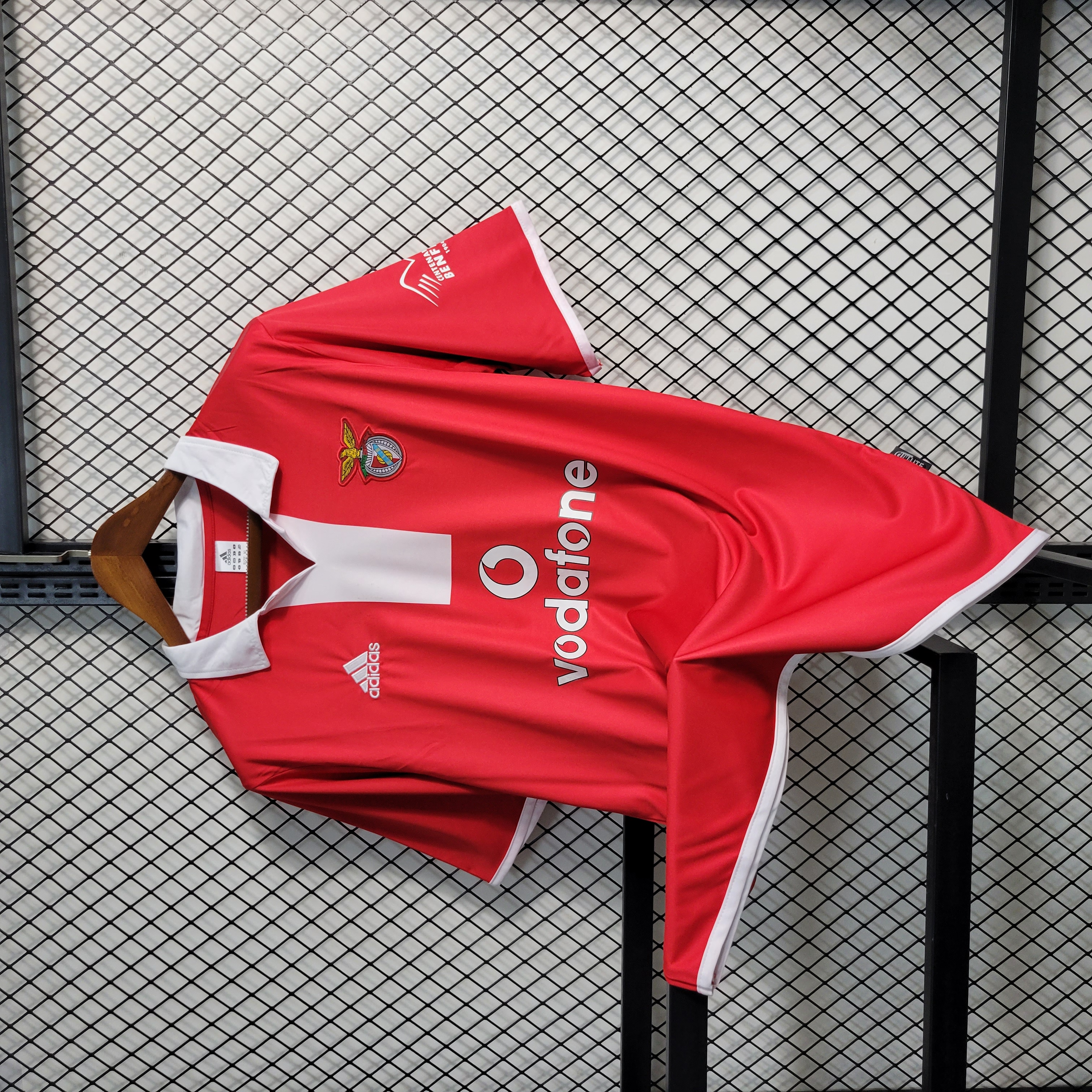 Retro Benfica 2004-05 Home Stadium Jersey - UnitedFutballJersey