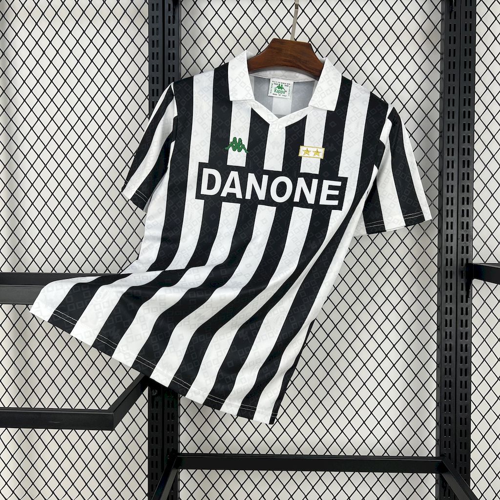 Retro Juventus 1992-94 Home Jersey - UnitedFutballJersey
