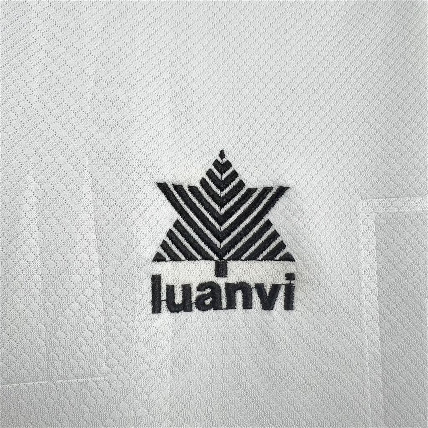 Retro Valencia 1996-97 Home Jersey - UnitedFutballJersey