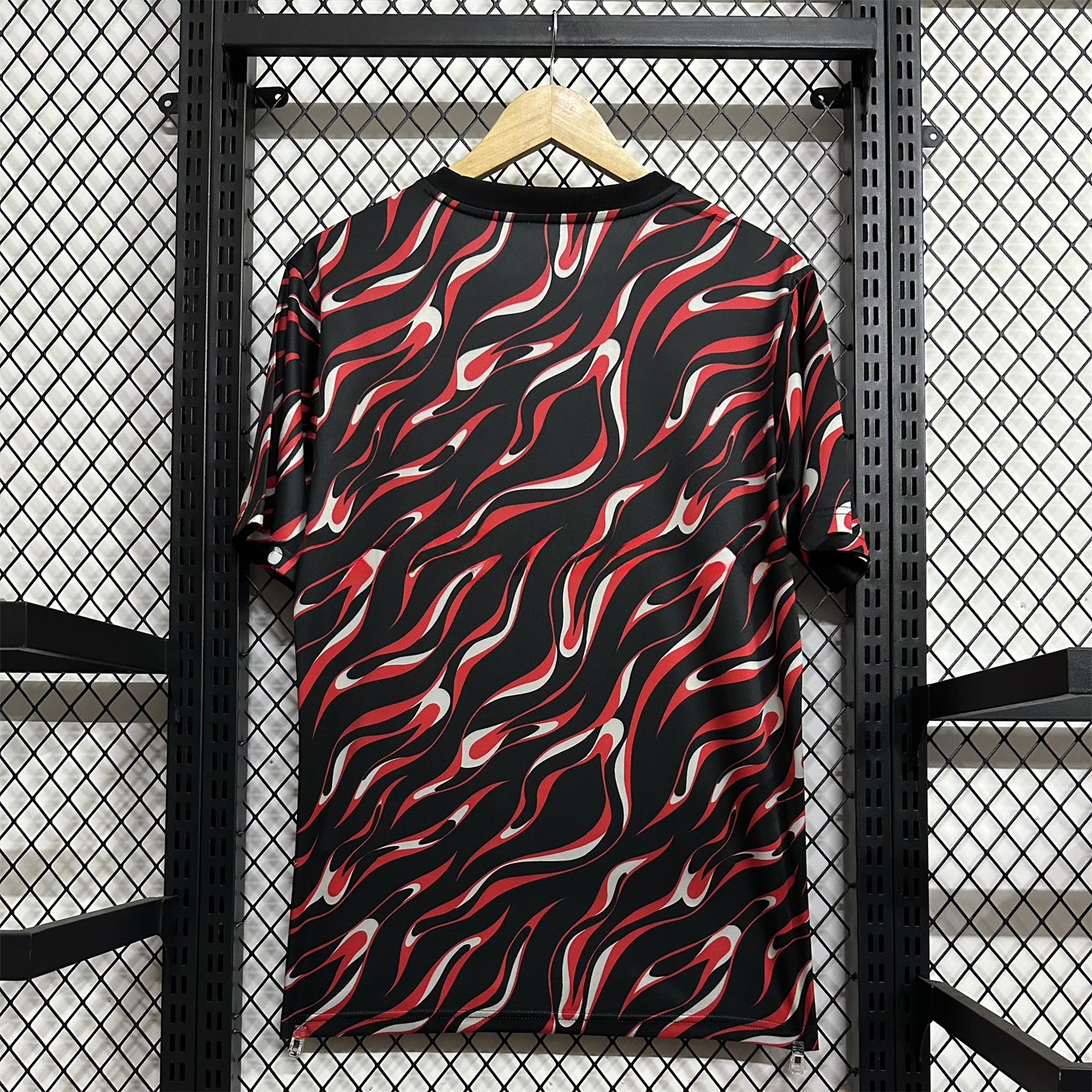 Manchester United 25-26 Black and Red Pre-Match Traning Jersey - Fans Version - UnitedFutballJersey