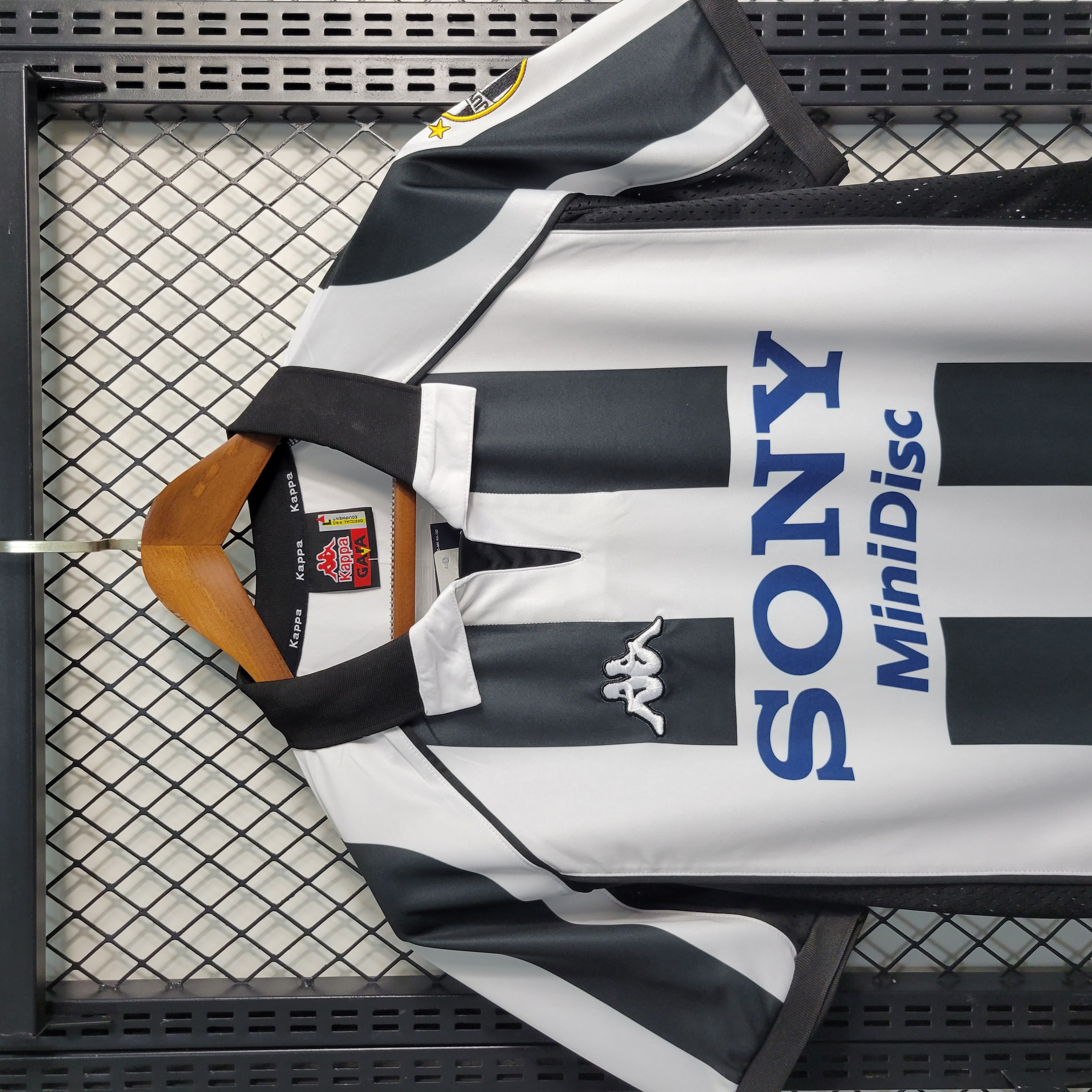 Retro Juventus 1997-98 Home Stadium Jersey - UnitedFutballJersey