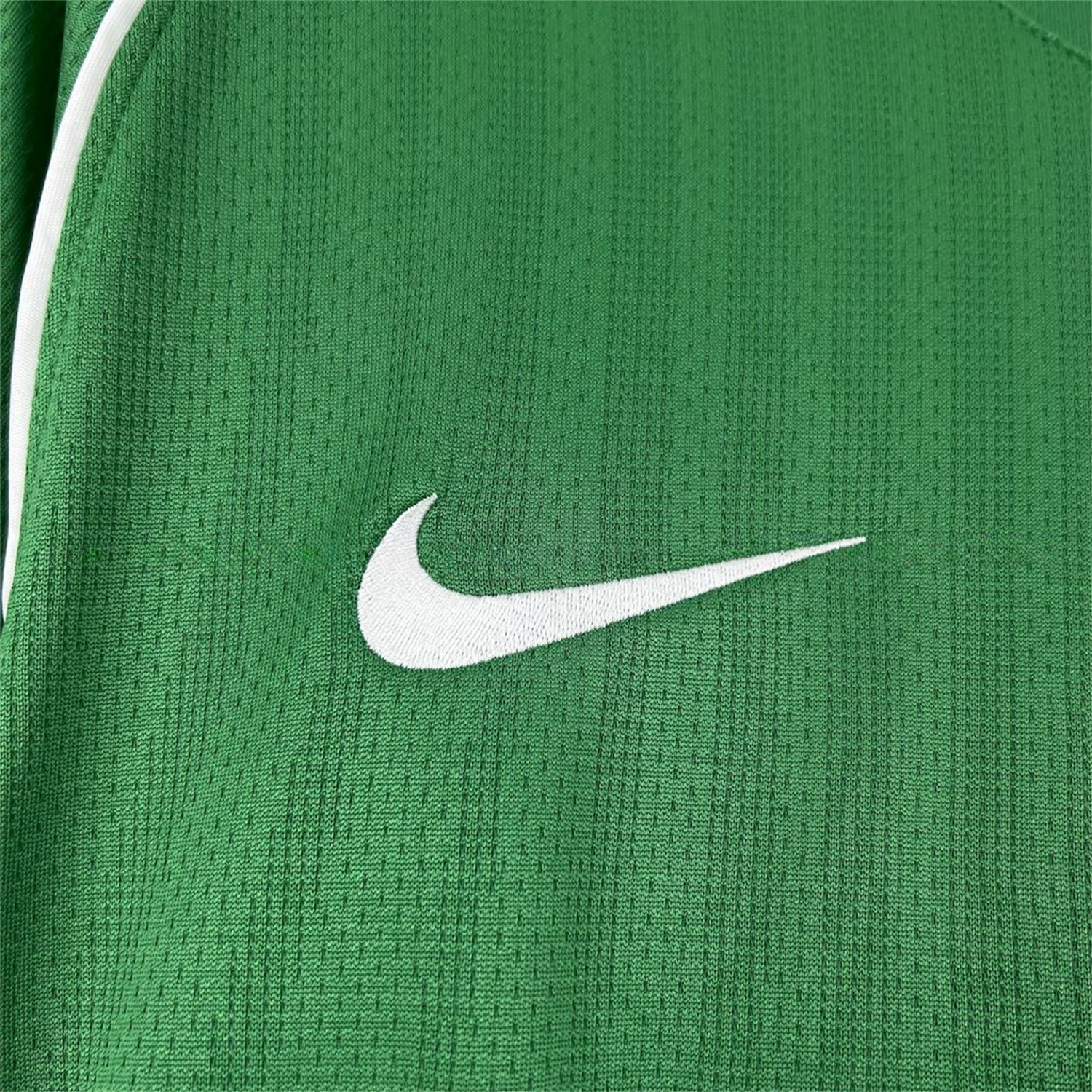 Retro Manchester United 2007-08 Green Goalkeeper Long Sleeves Jersey - UnitedFutballJersey
