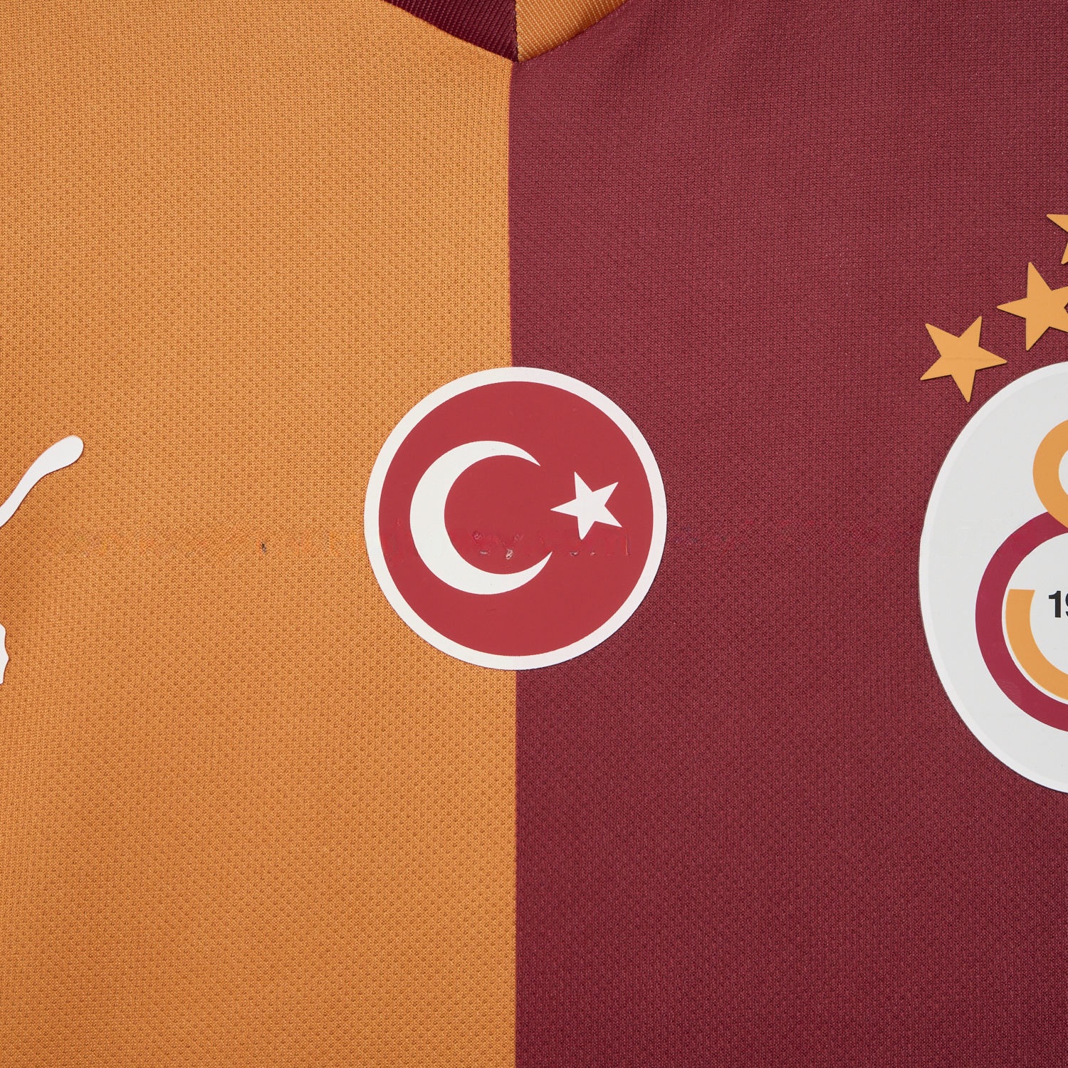 Galatasaray 25-26 Home Unsponsored Jersey with Five Stars - Fans Version - UnitedFutballJersey