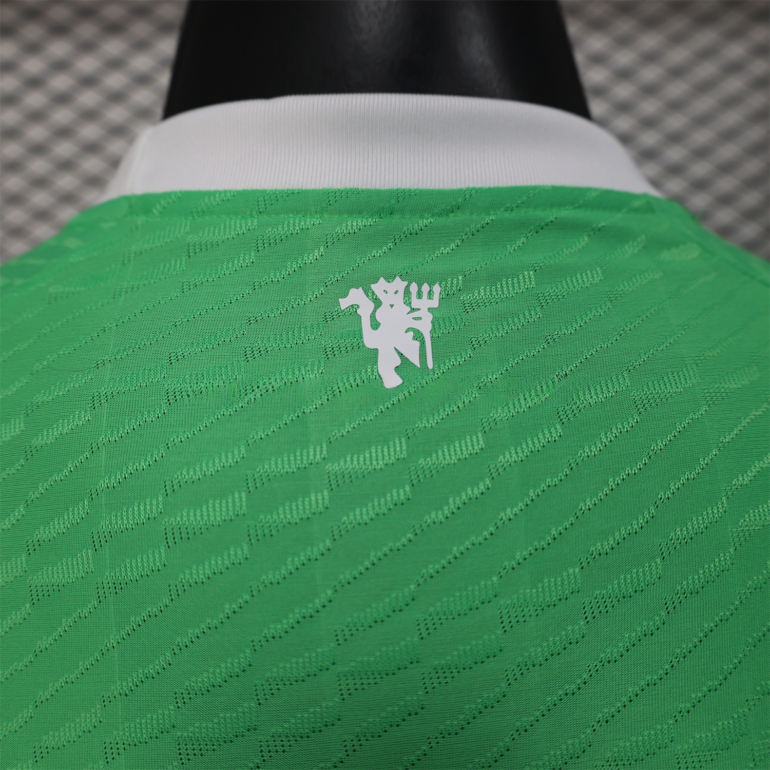 Manchester United 25-26 Trefoil Green Goalkeeper Jersey - Player Version - UnitedFutballJersey