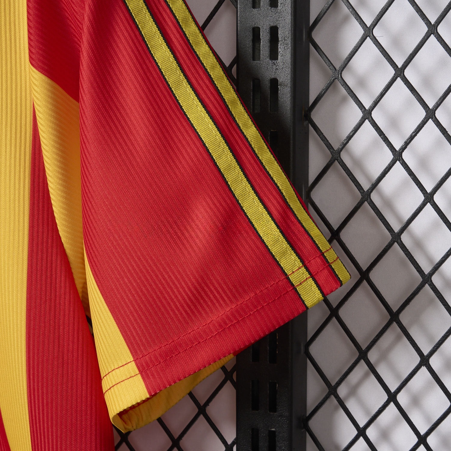 Retro Galatasaray 2000-01 Home Jersey - UnitedFutballJersey