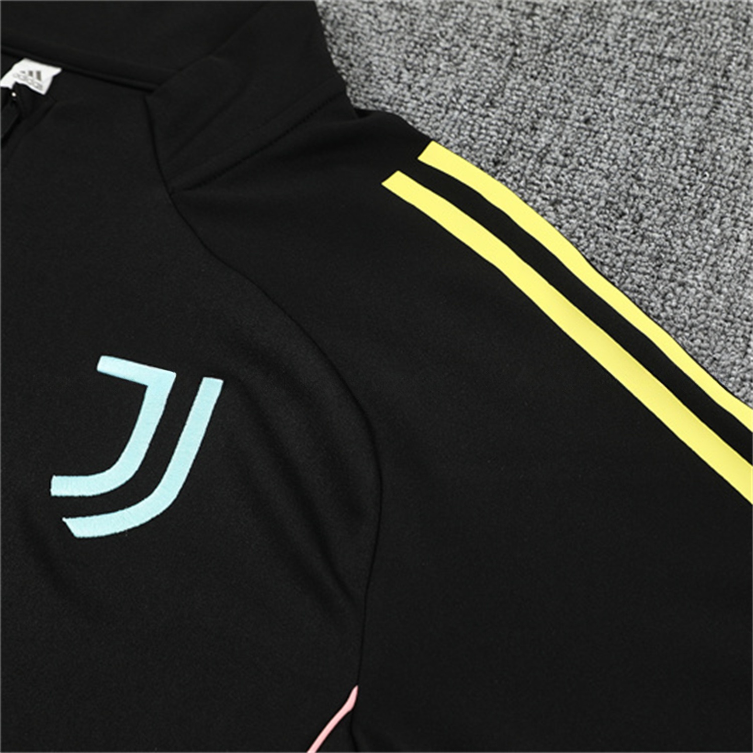 Juventus 25-26 Kids Long Sleeve Training Set - Black Top and Black Pants - UnitedFutballJersey