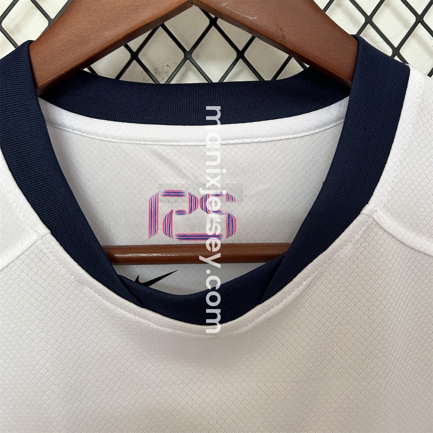 B.A.R.S.A 24-25 White GK Pre-match Training Jersey - Fans Version - UnitedFutballJersey
