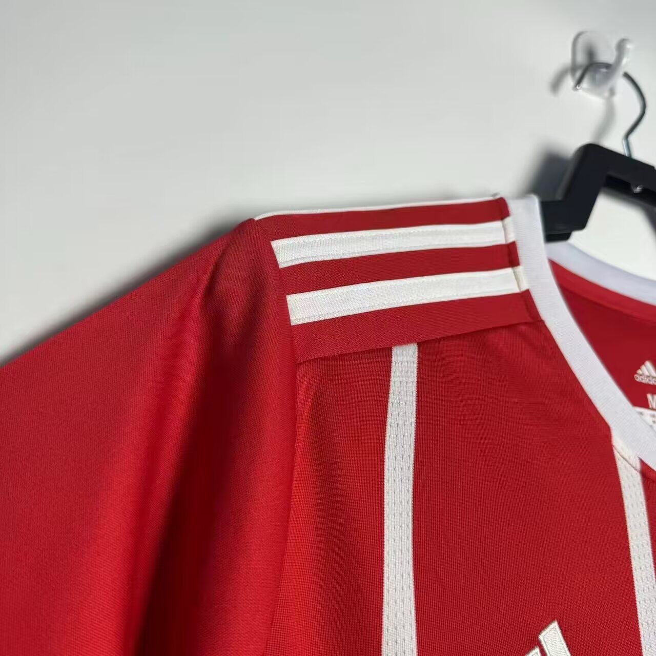 Retro Bayern Munich 2017-18 Home Stadium Jersey - UnitedFutballJersey