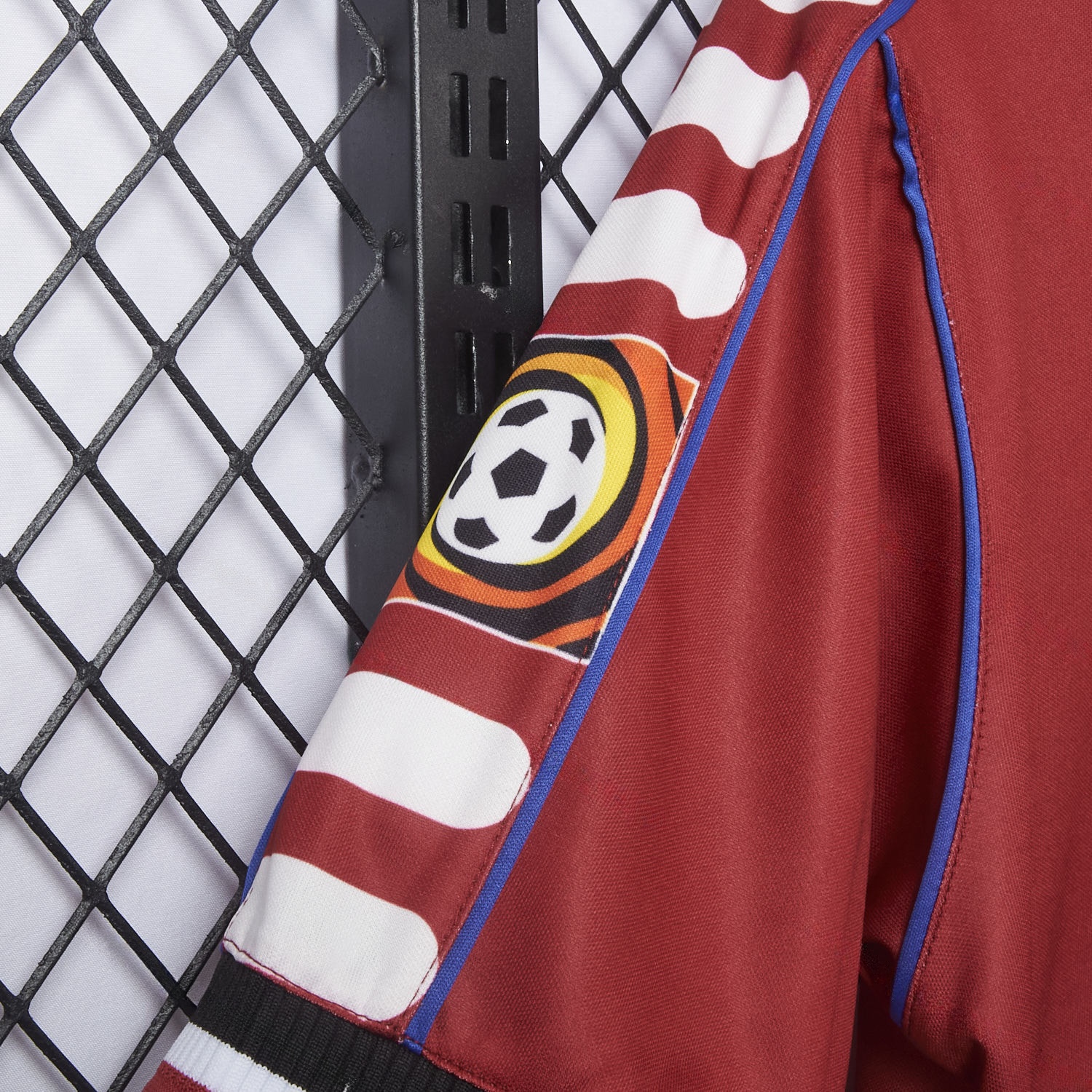 Retro Hamburger SV 1999-00 Third Red Jersey - UnitedFutballJersey