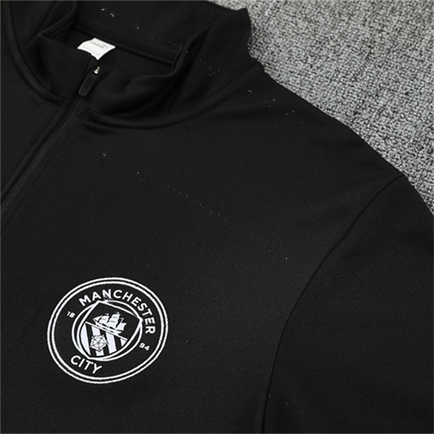 Manchester City 25-26 Kids Long Sleeve Training Set - Black Top & Black Pants - UnitedFutballJersey