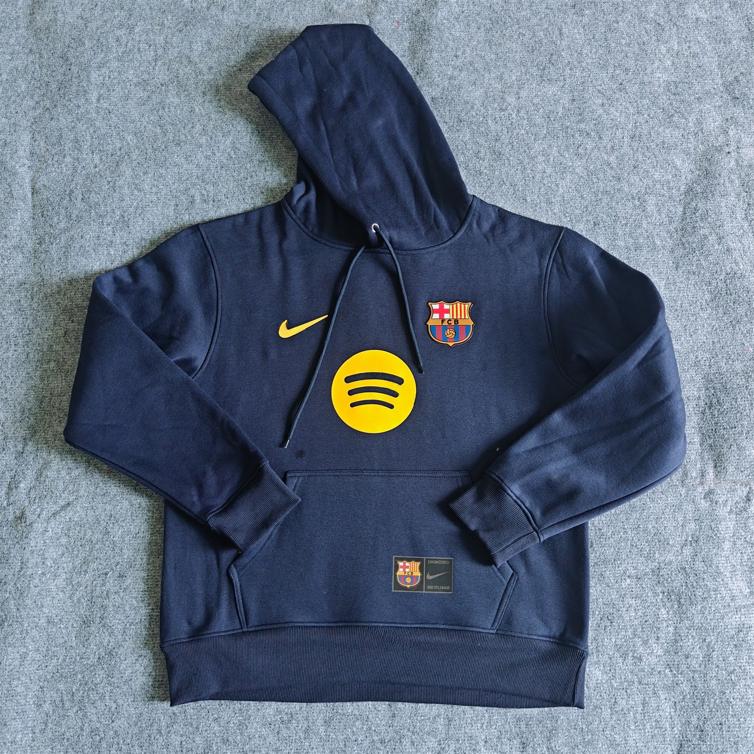 Barcelona 25-26 Big Logo Unisex Pullover Hoodie - UnitedFutballJersey
