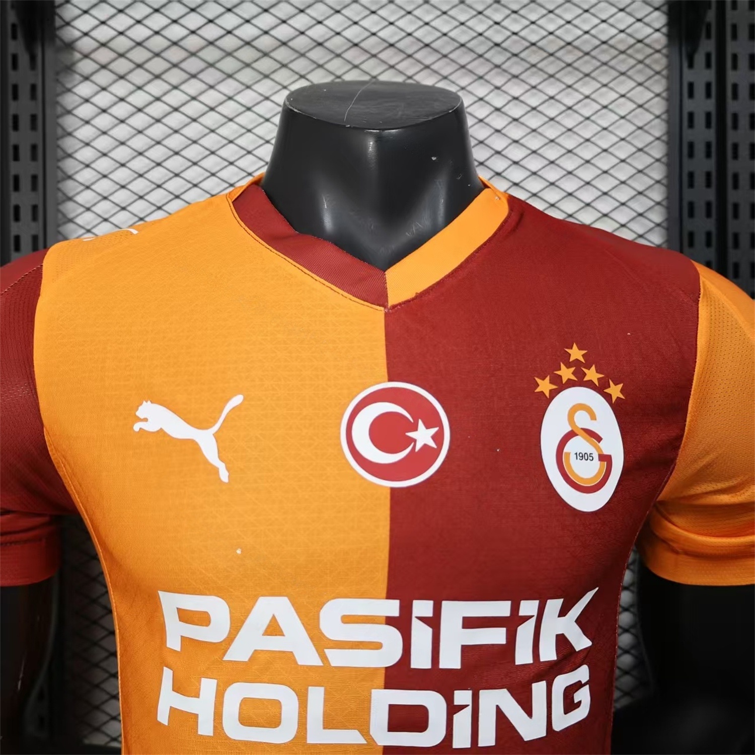 Galatasaray 25-26 Home Jersey With Five Stars - Player Version - UnitedFutballJersey