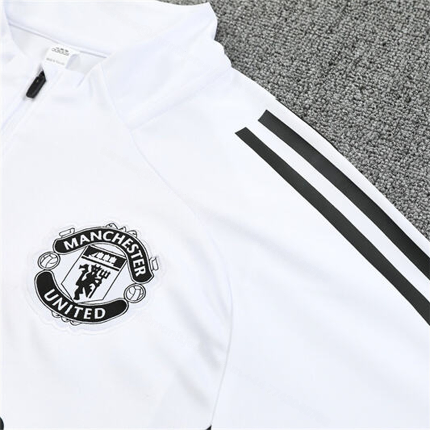 Manchester United 25-26 Kids Long Sleeve Training Set - White Top & Black Pants - UnitedFutballJersey
