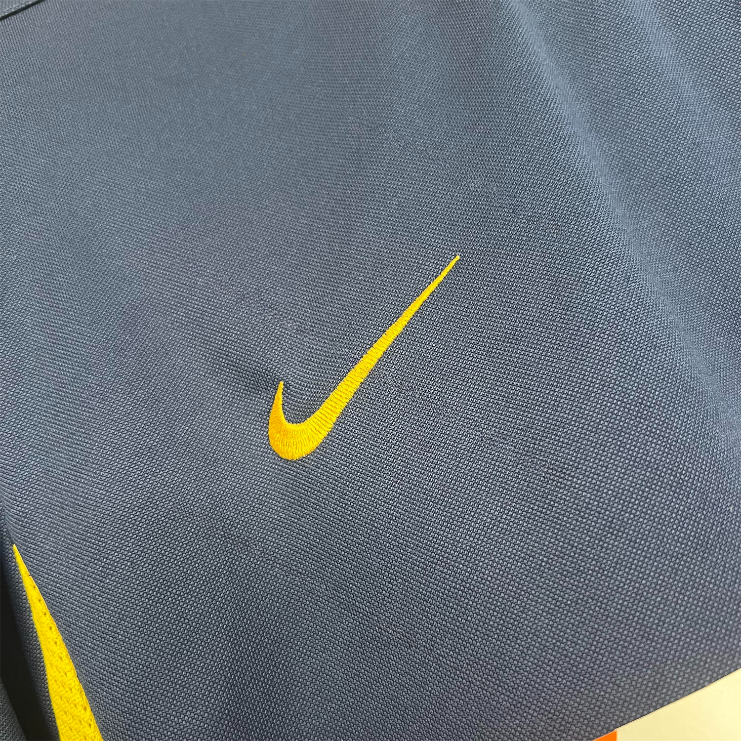 Retro Atletico Madrid 2002-03 Away Jersey - UnitedFutballJersey