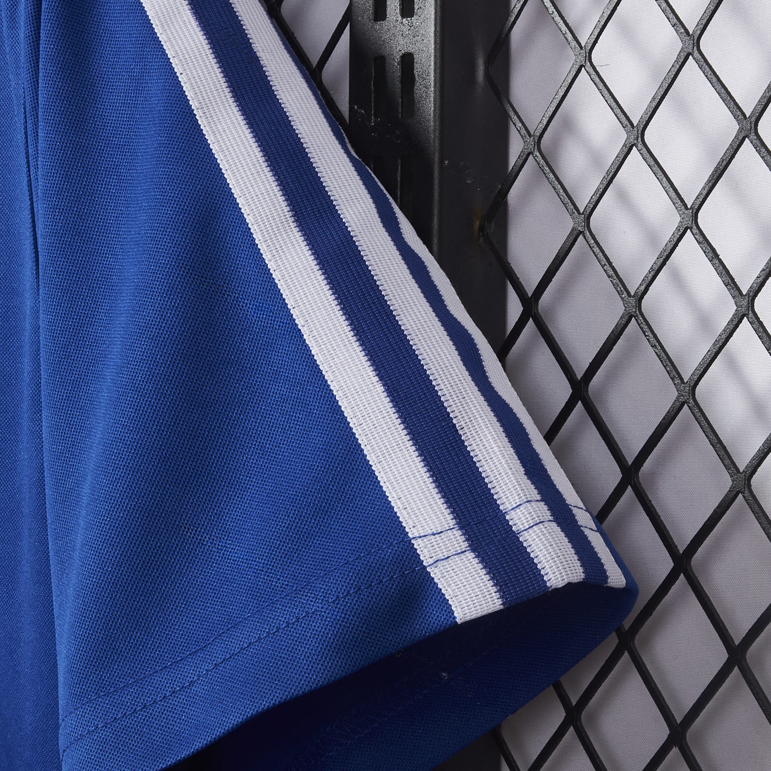 Retro Hamburger SV 1979 Away Blue Jersey - UnitedFutballJersey