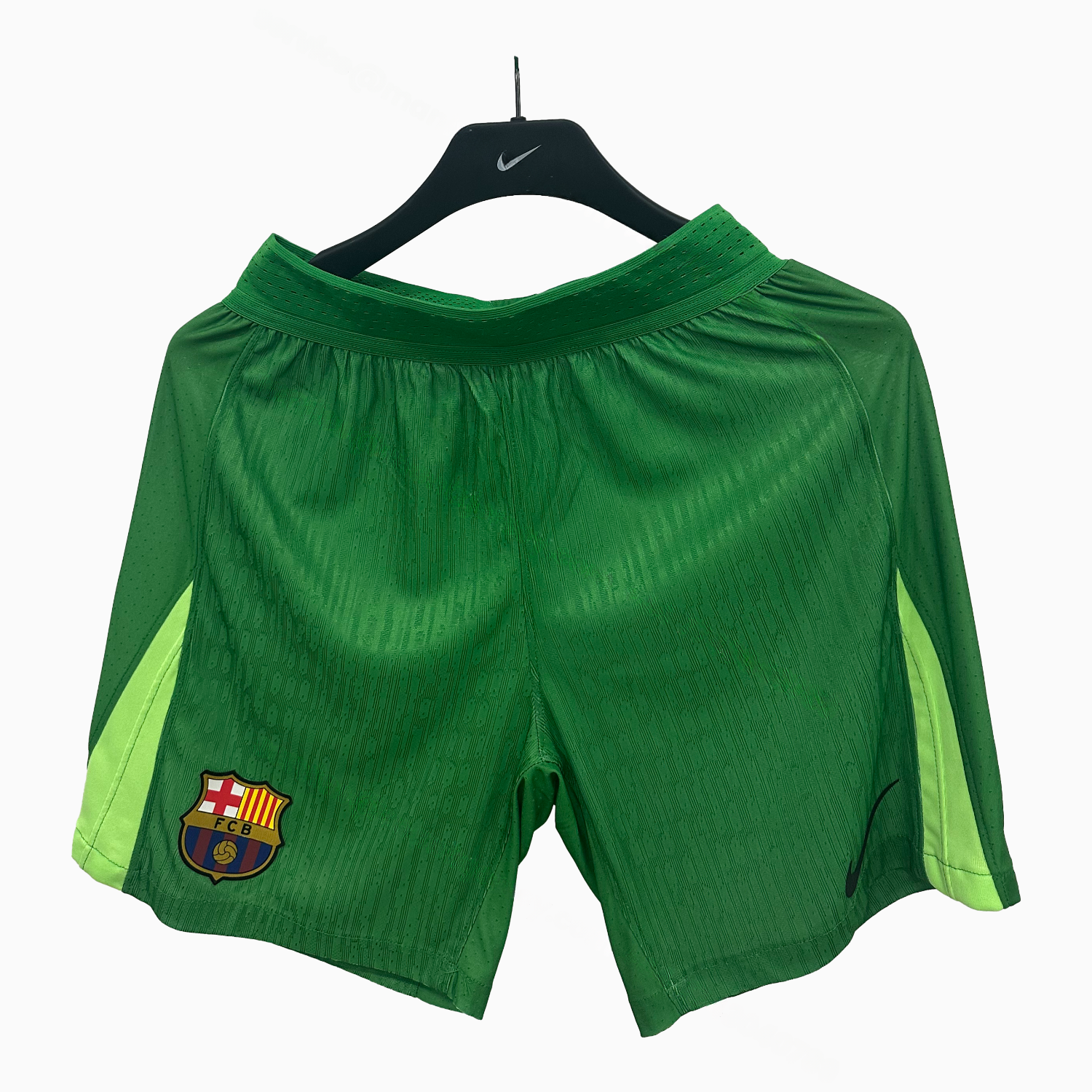 Barcelona 25-26 Green Goalkeeper Shorts - Player Version - UnitedFutballJersey