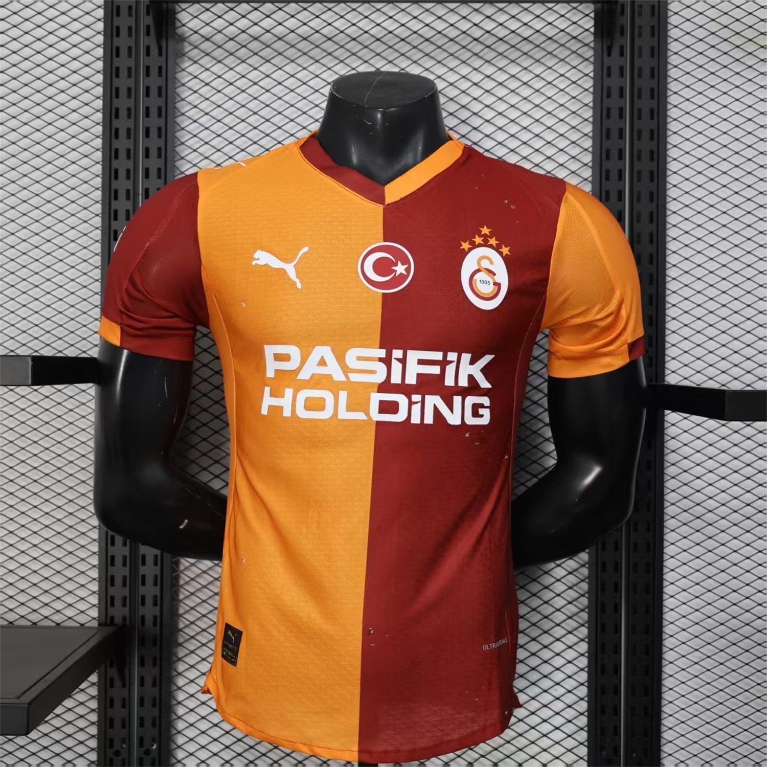 Galatasaray 25-26 Home Jersey With Five Stars - Player Version - UnitedFutballJersey