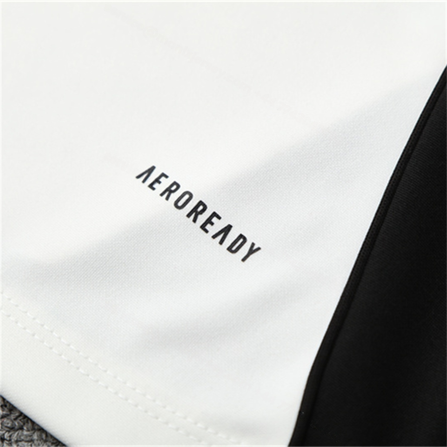 Liver.pool 25-26 Kids Long Sleeve Training Set - White Top & Black Pants - UnitedFutballJersey