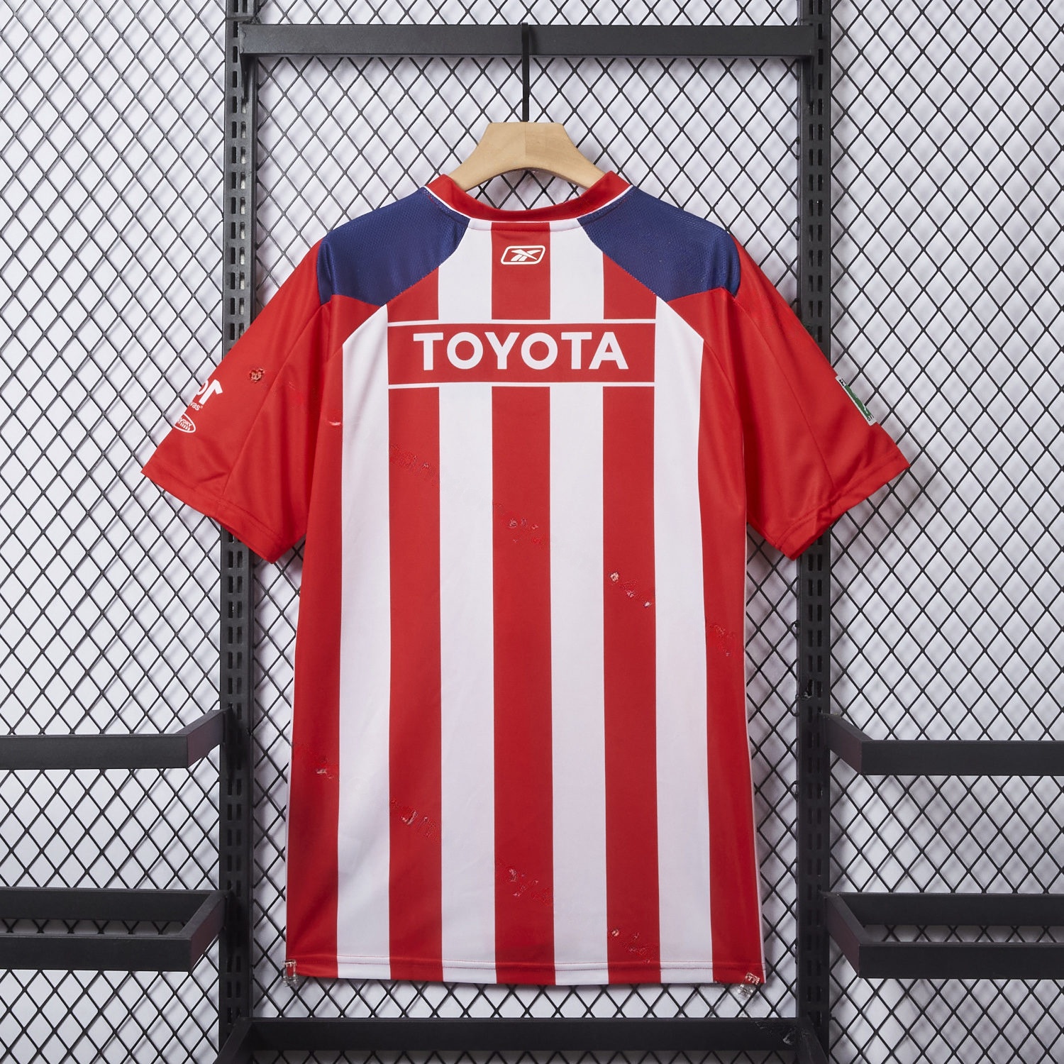 Retro Chivas de Guadalajara 2006-07 Centennial Edition Jersey - UnitedFutballJersey