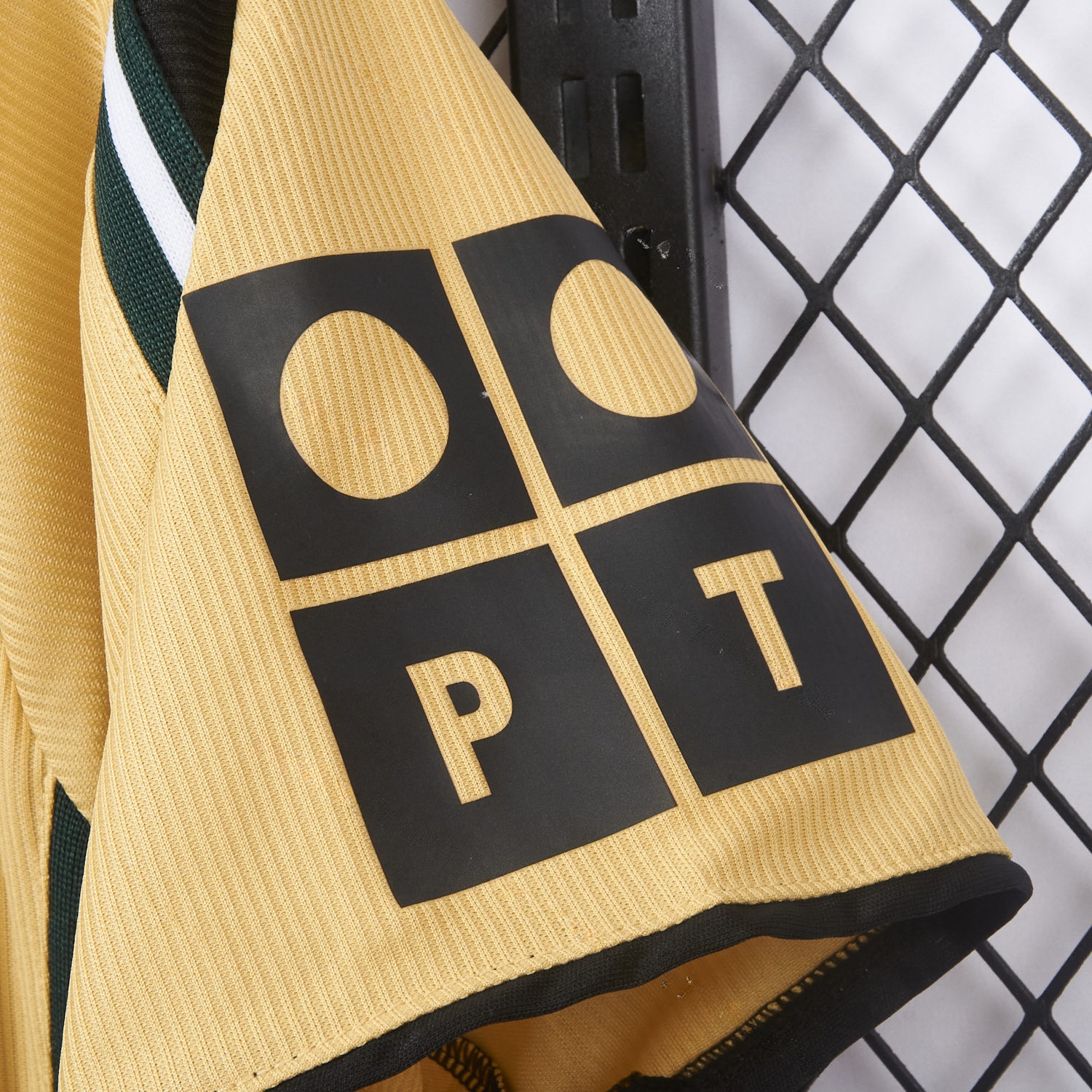 Retro Sporting CP 03-04 Away Jersey - UnitedFutballJersey