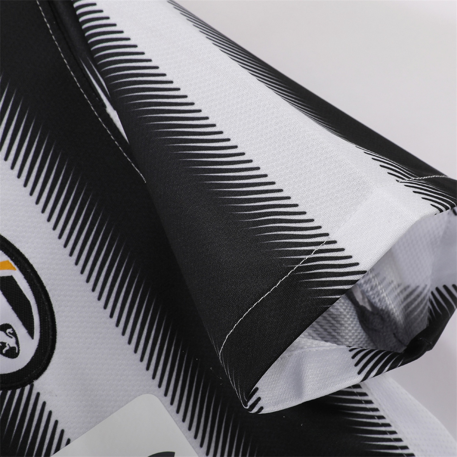 Retro Juventus 2011-12 Home Jersey - UnitedFutballJersey