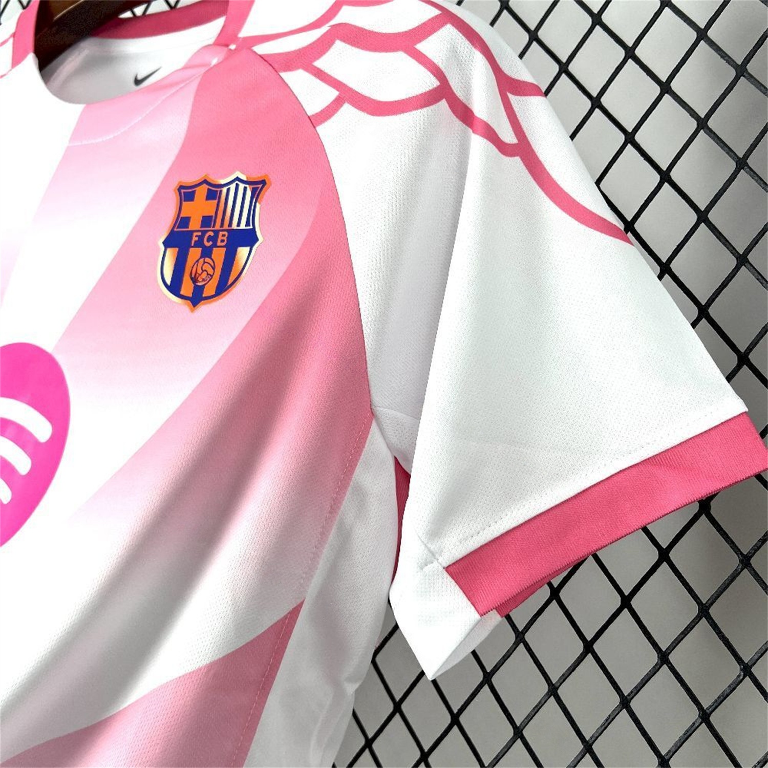 Barcelona 25-26 Pink And White Special Jersey - Fans Version - UnitedFutballJersey