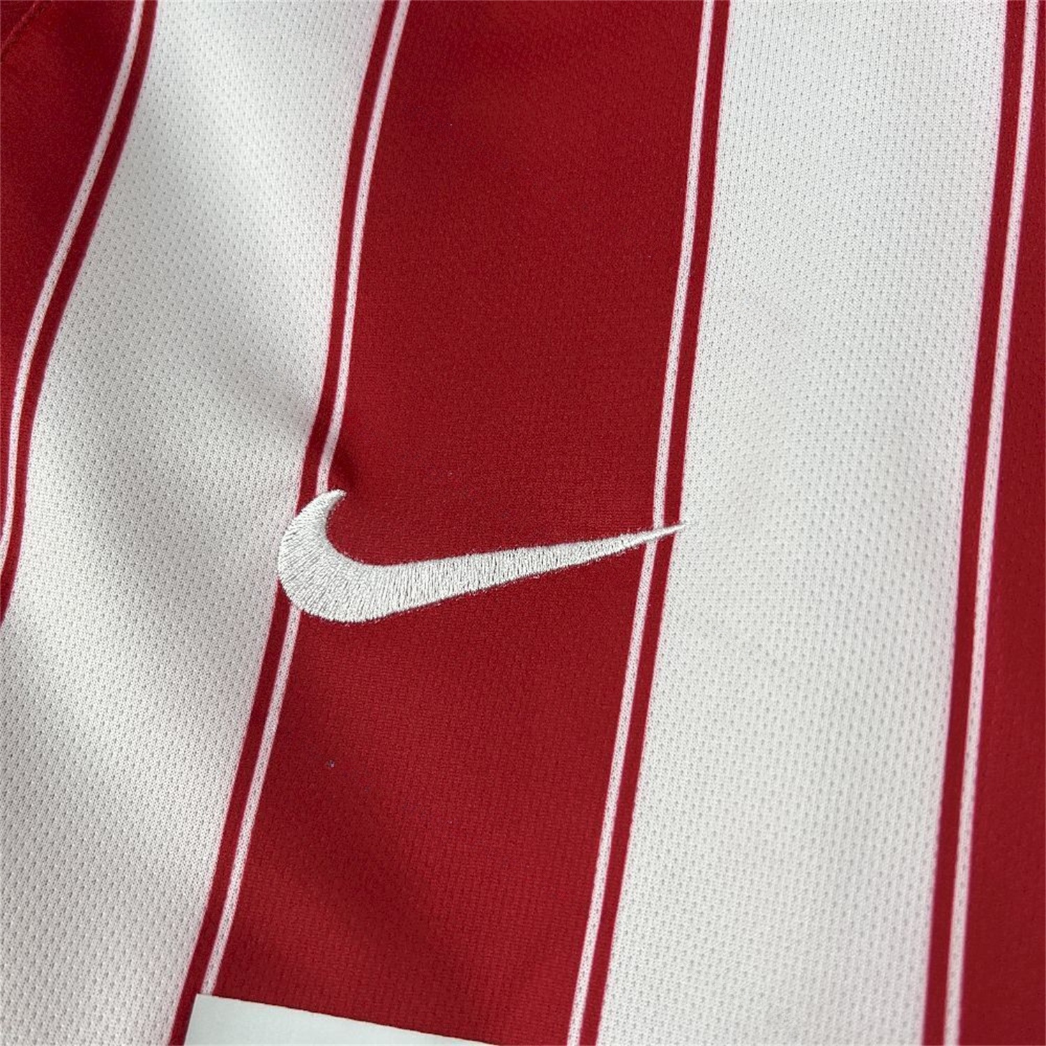 Retro Atletico Madrid 2003-04 Home Jersey - UnitedFutballJersey