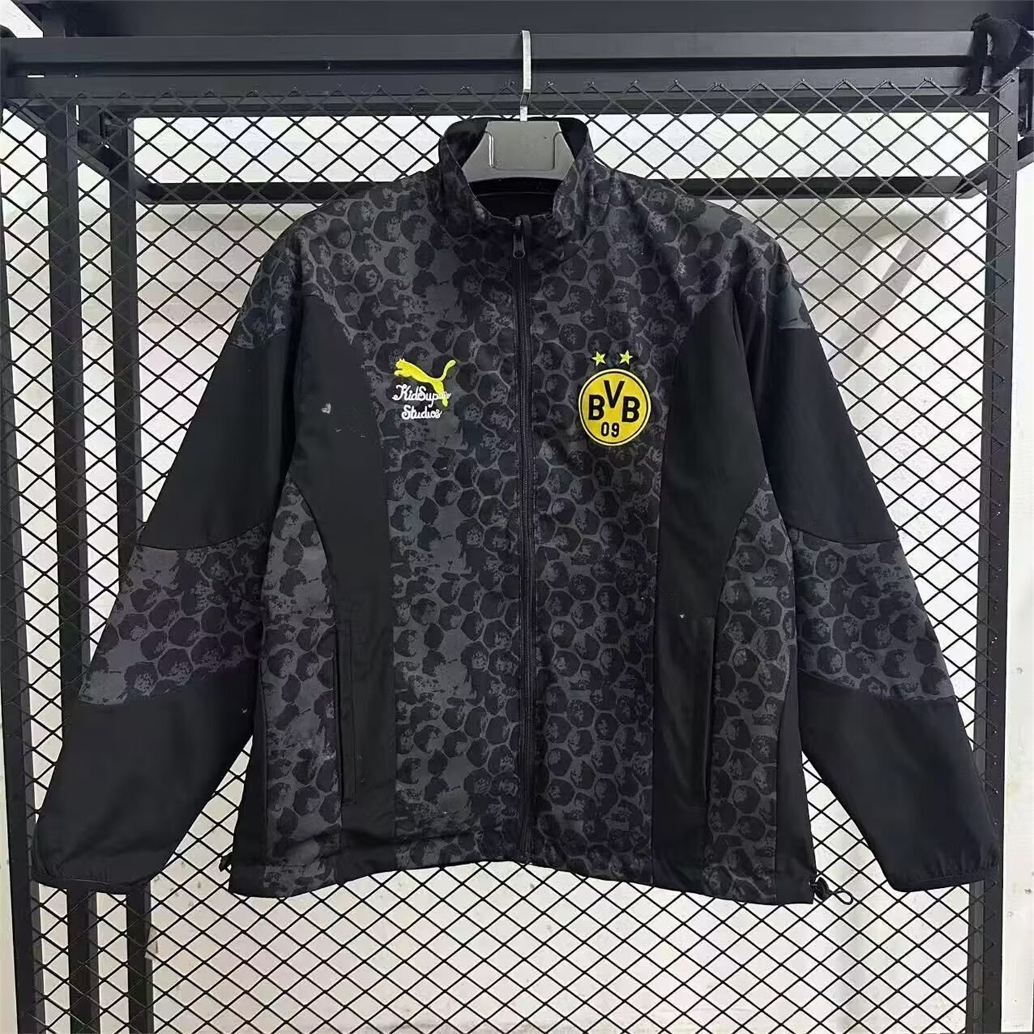 Dortmund 25-26 Black and Gray Double-Sided Training Windbreaker Jacket - UnitedFutballJersey