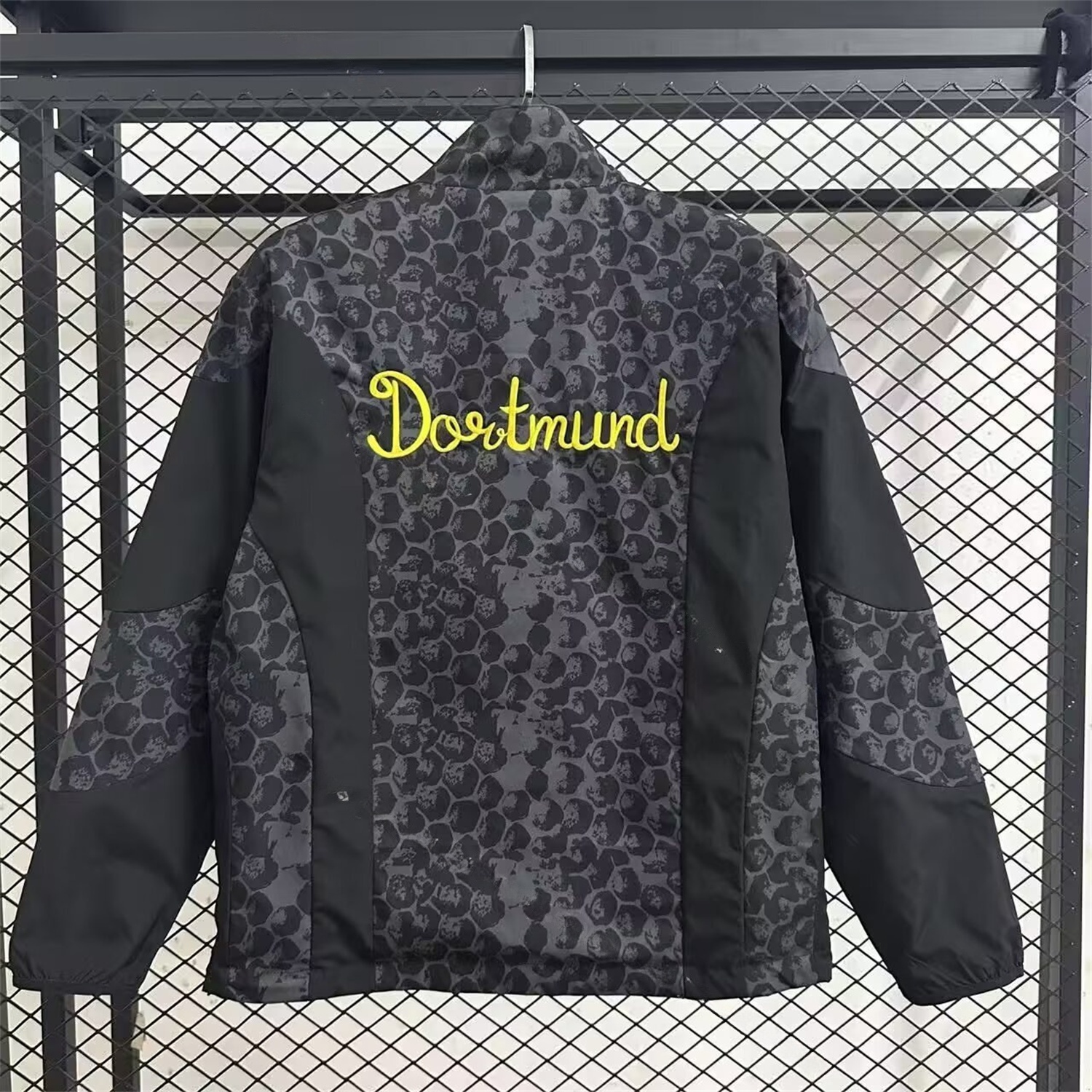 Dortmund 25-26 Black and Gray Double-Sided Training Windbreaker Jacket - UnitedFutballJersey