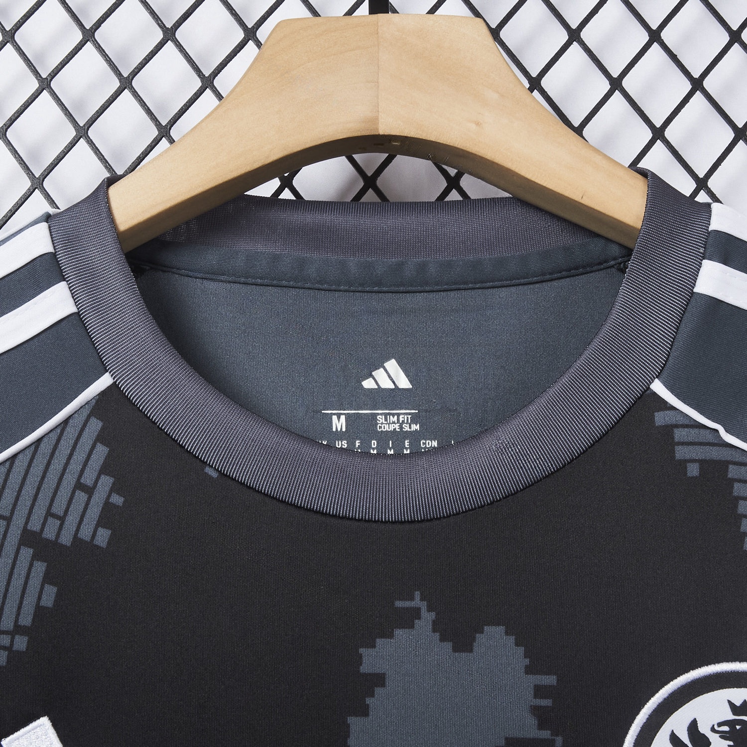 Frankfurt 25-26 Third Jersey - Fans Version - UnitedFutballJersey