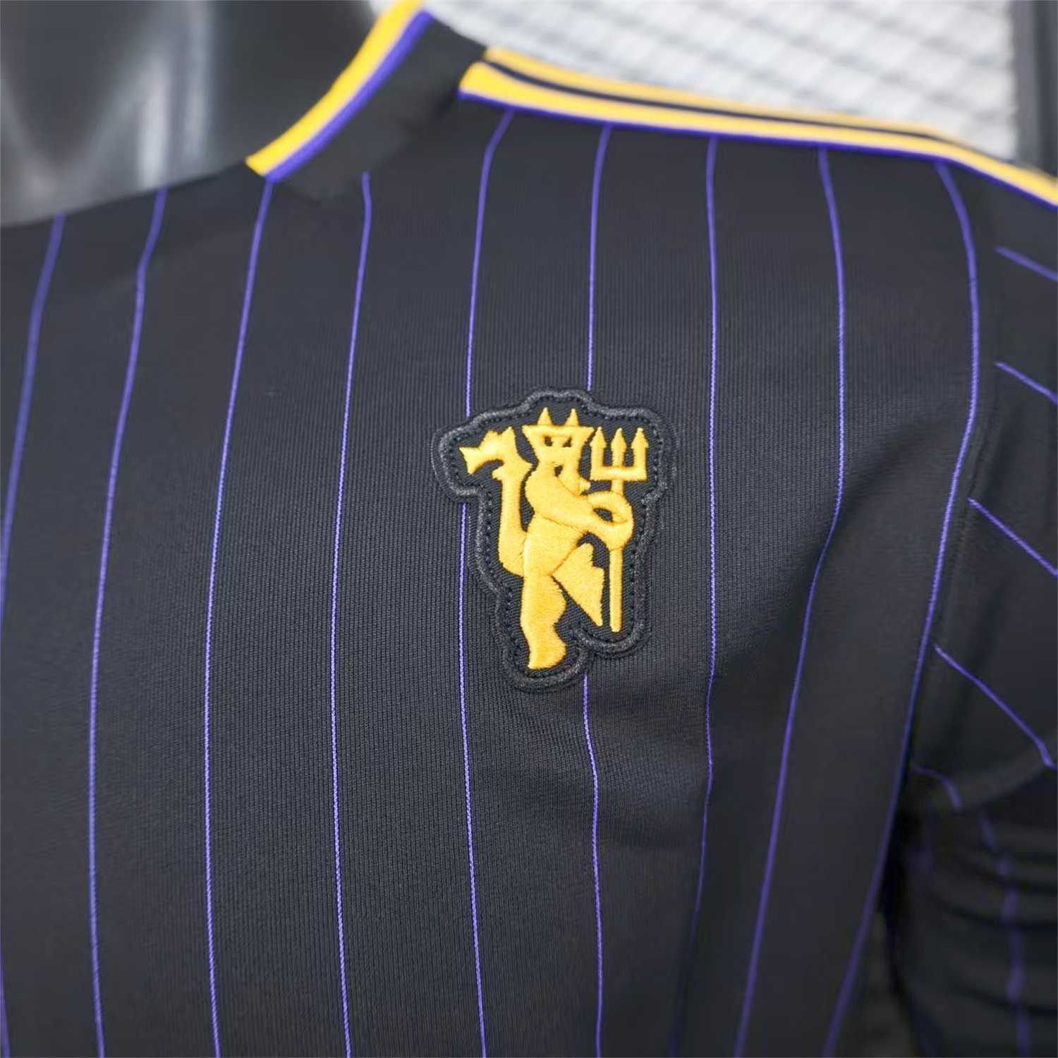 Manchester United 25-26 Trefoil Purple Lines Black Travel Jersey - Player Version - UnitedFutballJersey