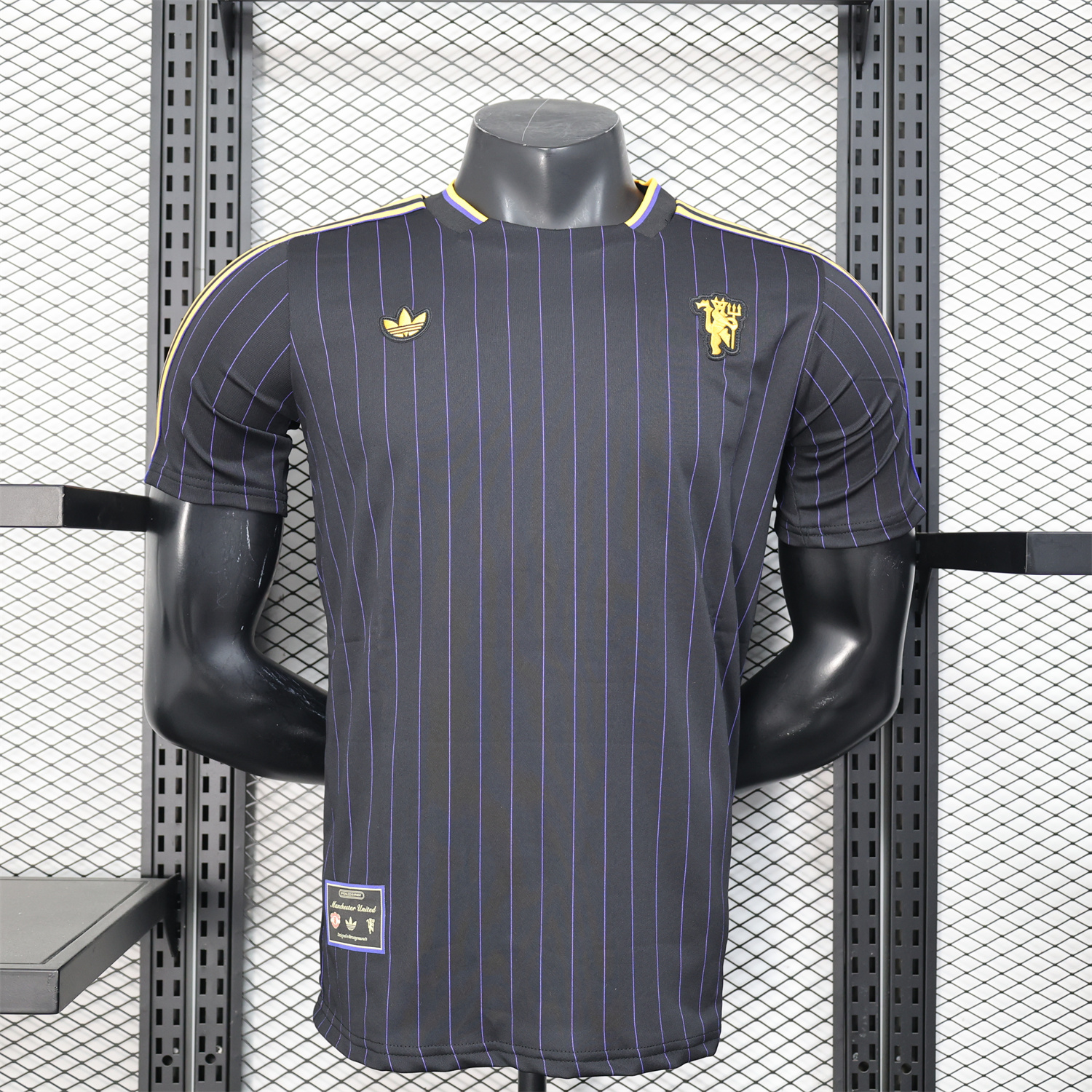 Manchester United 25-26 Trefoil Purple Lines Black Travel Jersey - Player Version - UnitedFutballJersey