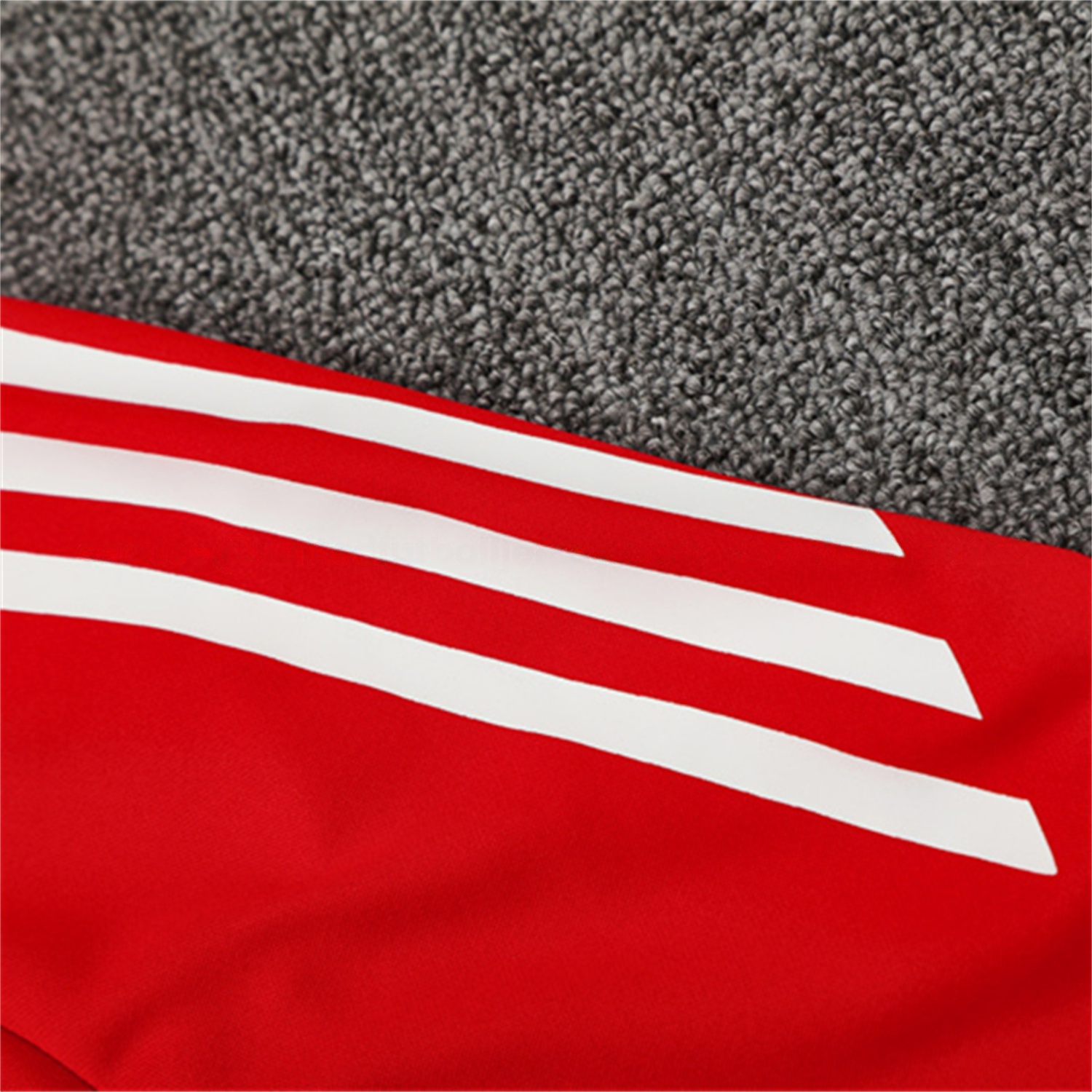 Liver.pool 25-26 Kids Long Sleeve Training Set - Red Top & Black Pants - UnitedFutballJersey