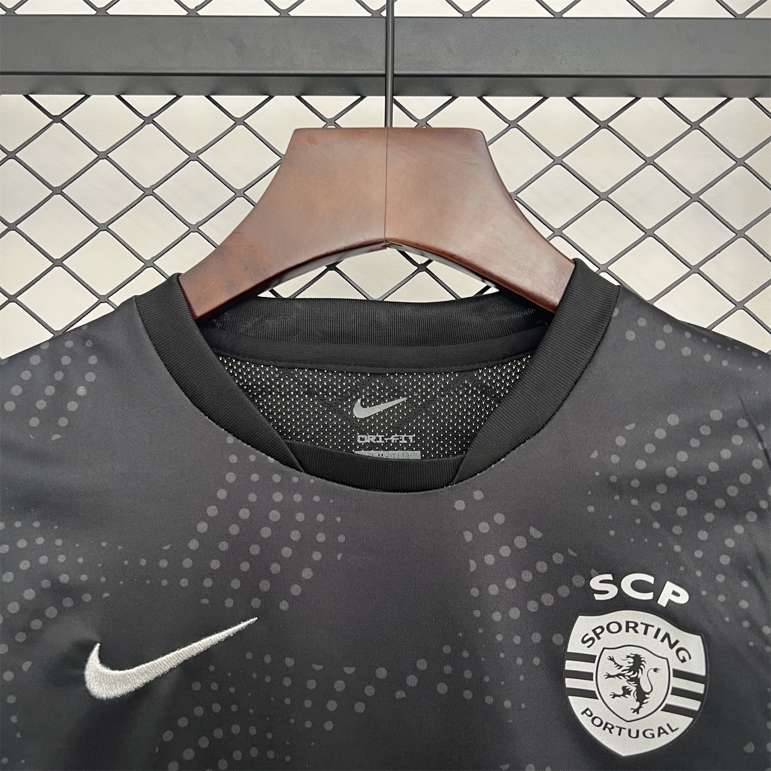 Sporting CP 25-26 Black Special Kids Kit - UnitedFutballJersey