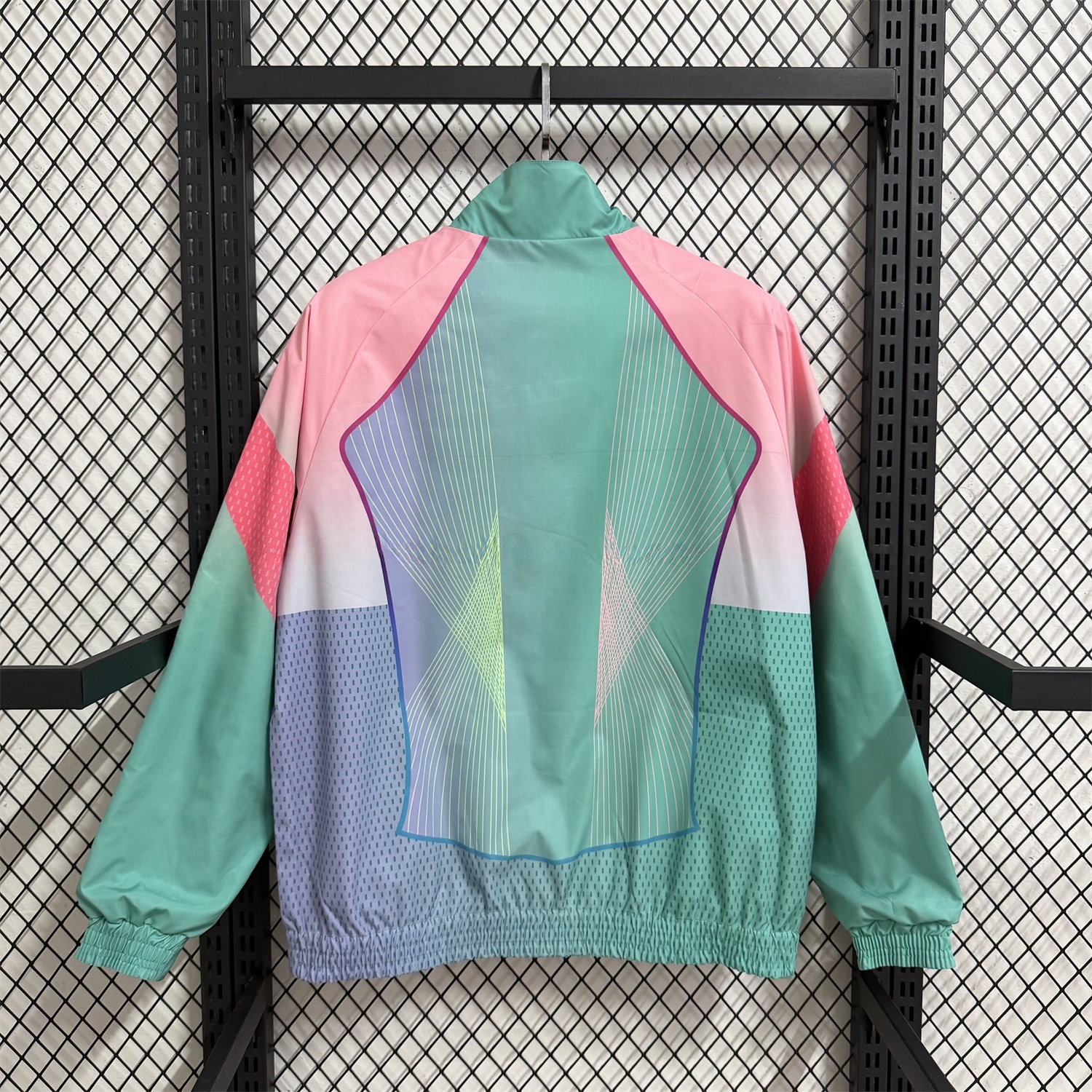 Barcelona 25-26 Double Sided Reversible Windbreaker - Green & Pink - UnitedFutballJersey